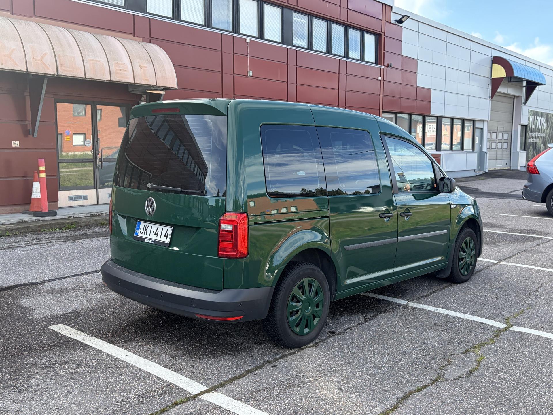 Näytä kaikki kuvat: 2017 Volkswagen Caddy