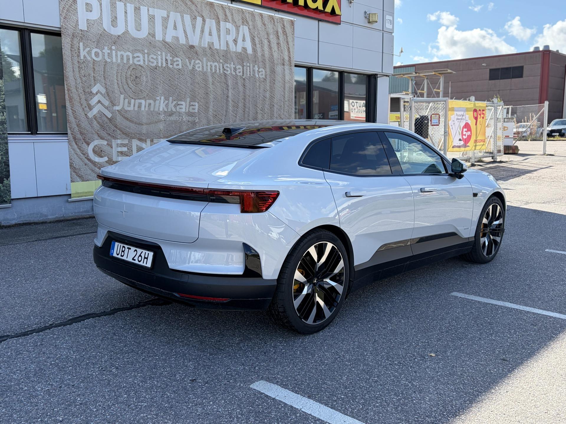 Näytä kaikki kuvat: 2025 Polestar 4