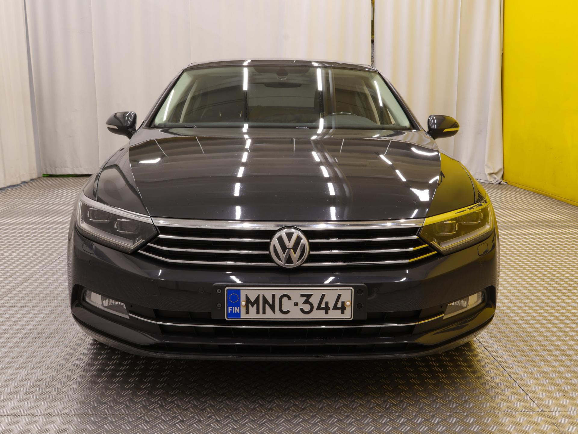 Volkswagen Passat 2018, photo 7/33