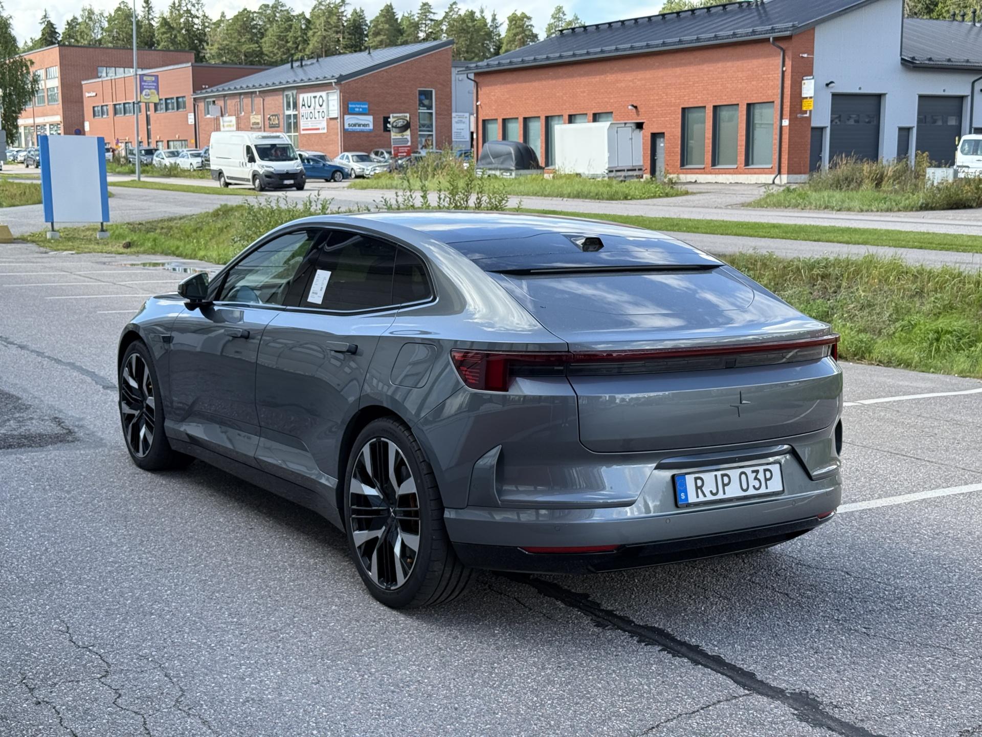 Näytä kaikki kuvat: 2025 Polestar 4