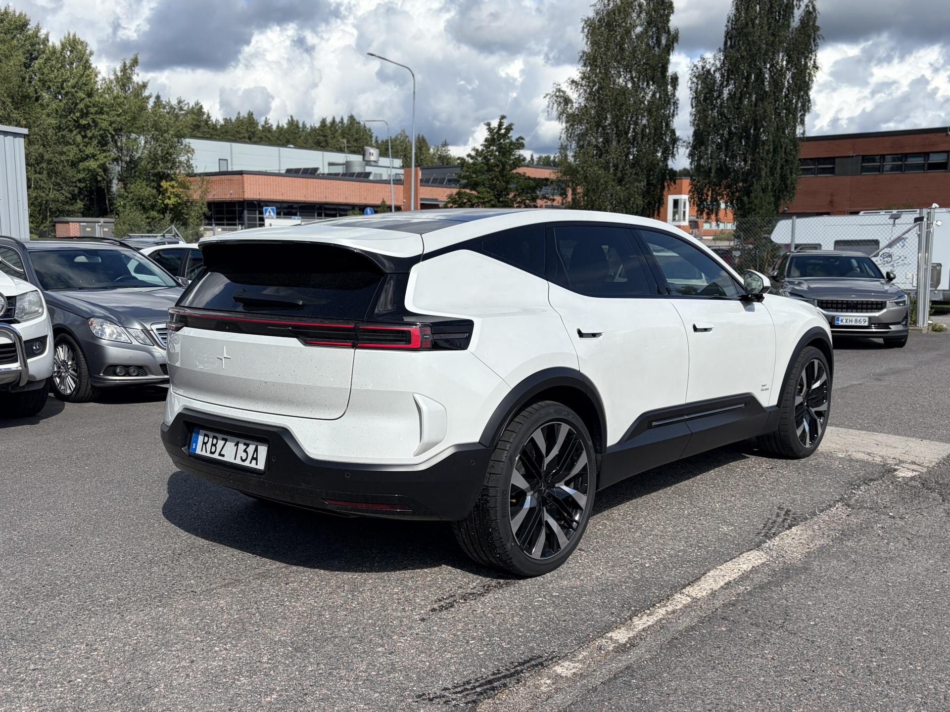 Näytä kaikki kuvat: 2025 Polestar 3