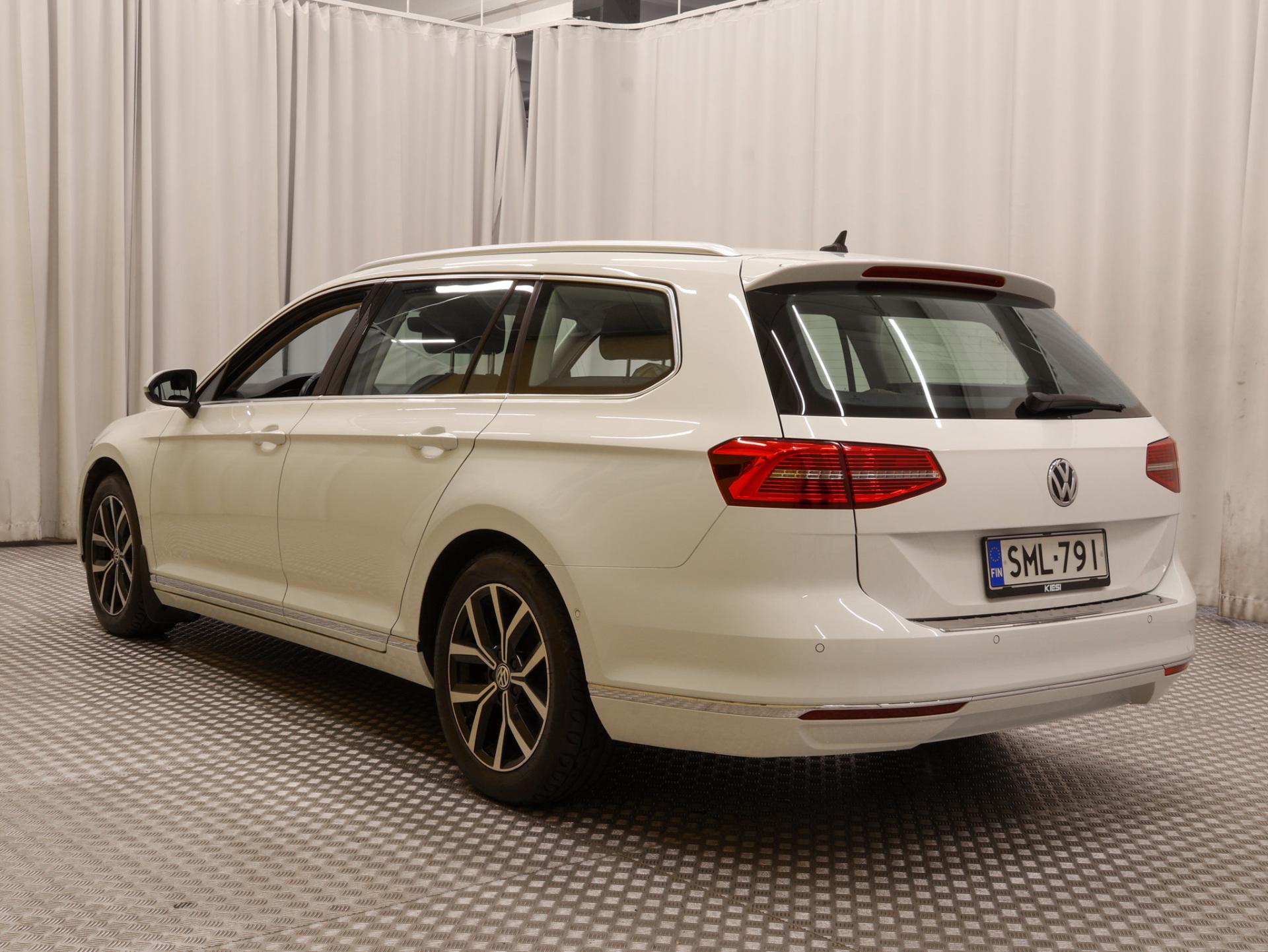 Volkswagen Passat 2018, photo 5/37