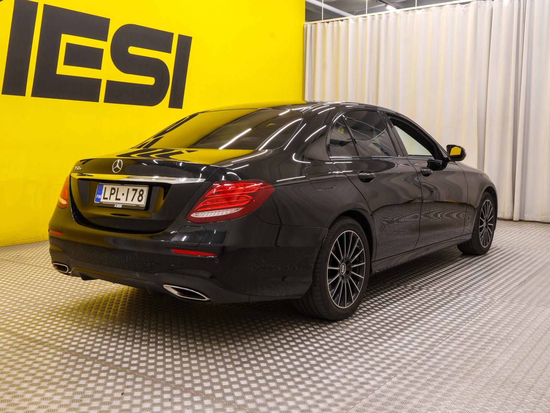 Pienoiskuva 2: 2018 Mercedes-Benz E