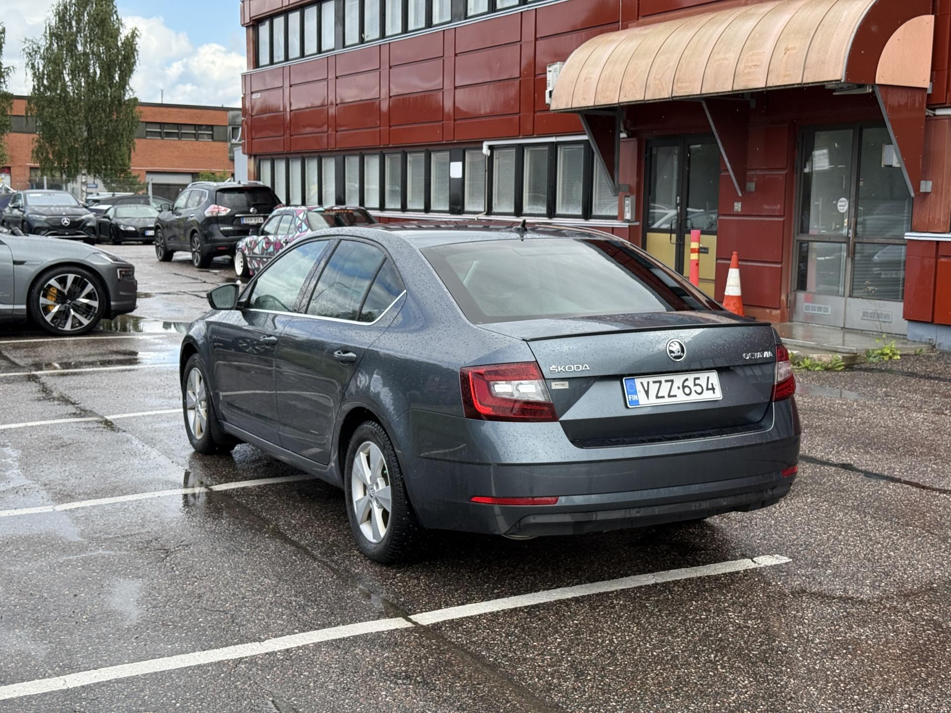 Pienoiskuva 2: 2018 Skoda Octavia