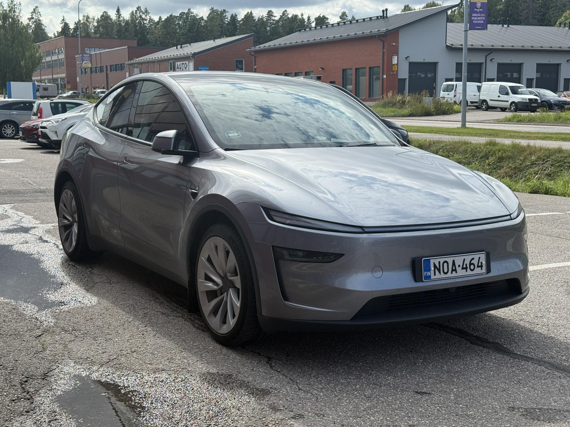 Pienoiskuva 2: 2025 Tesla Model Y