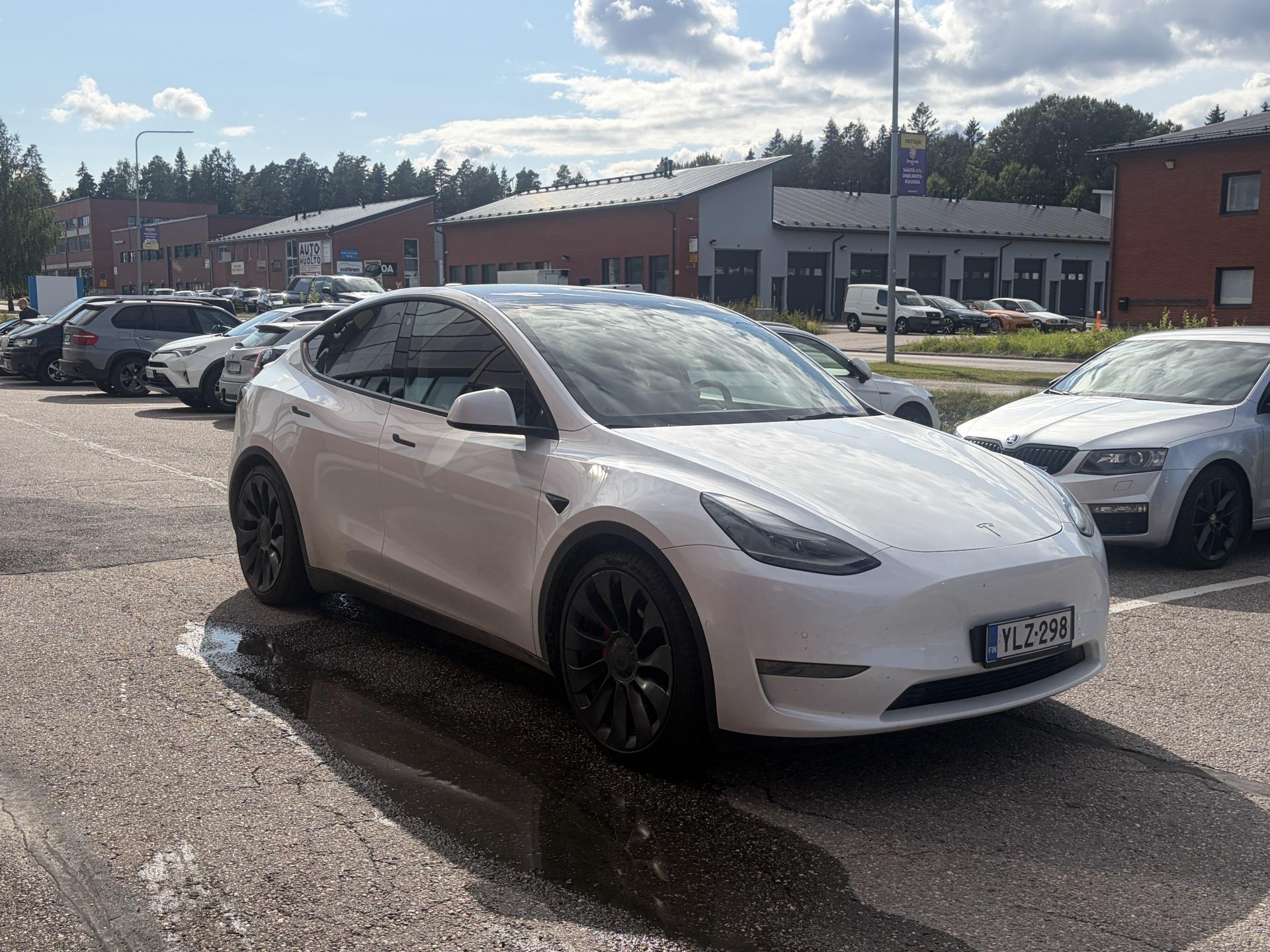 Pienoiskuva 3: 2022 Tesla Model Y