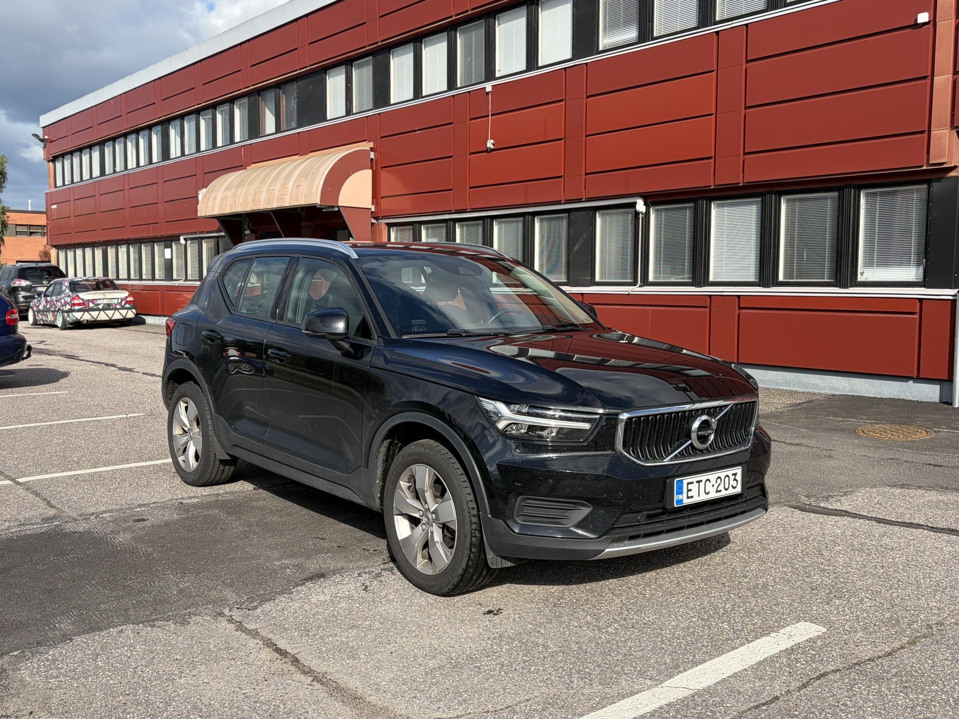 Pienoiskuva 3: 2020 Volvo XC40