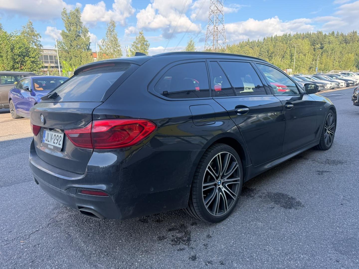 Näytä kaikki kuvat: 2018 BMW 530