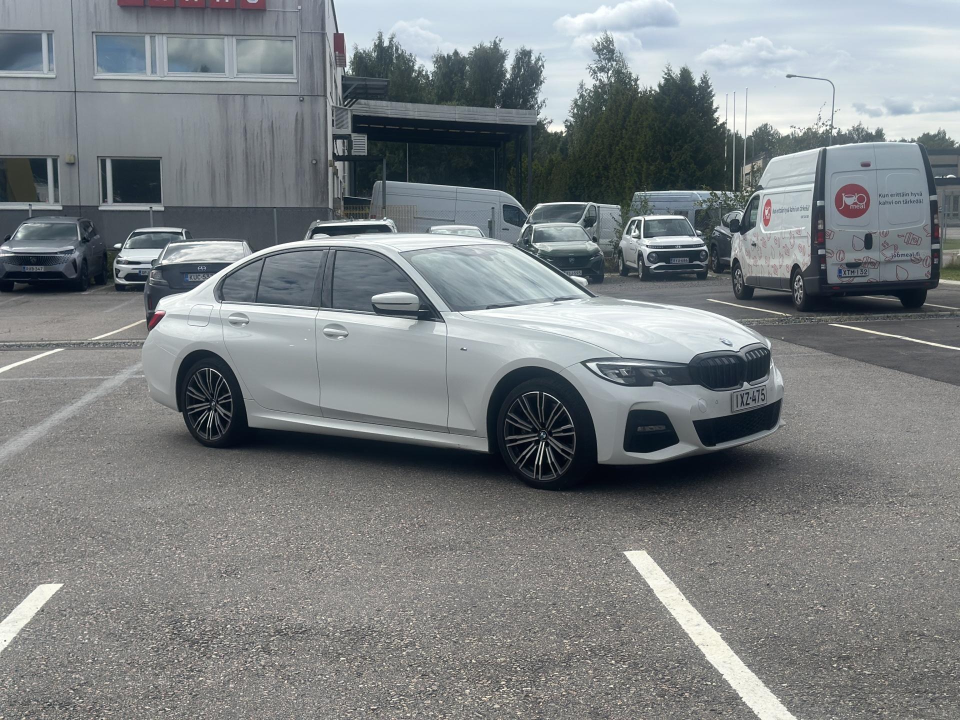 Pienoiskuva 3: 2020 BMW 330