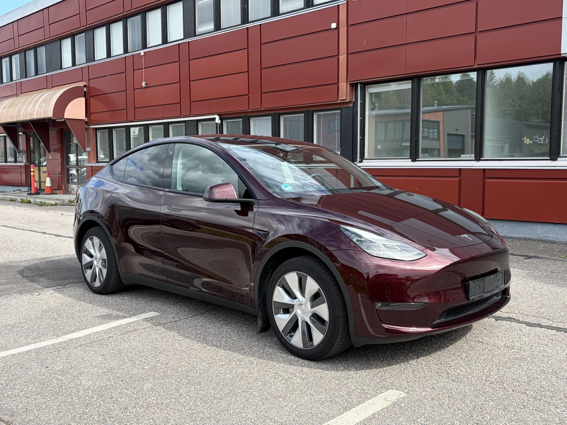 Pienoiskuva 3: 2023 Tesla Model Y