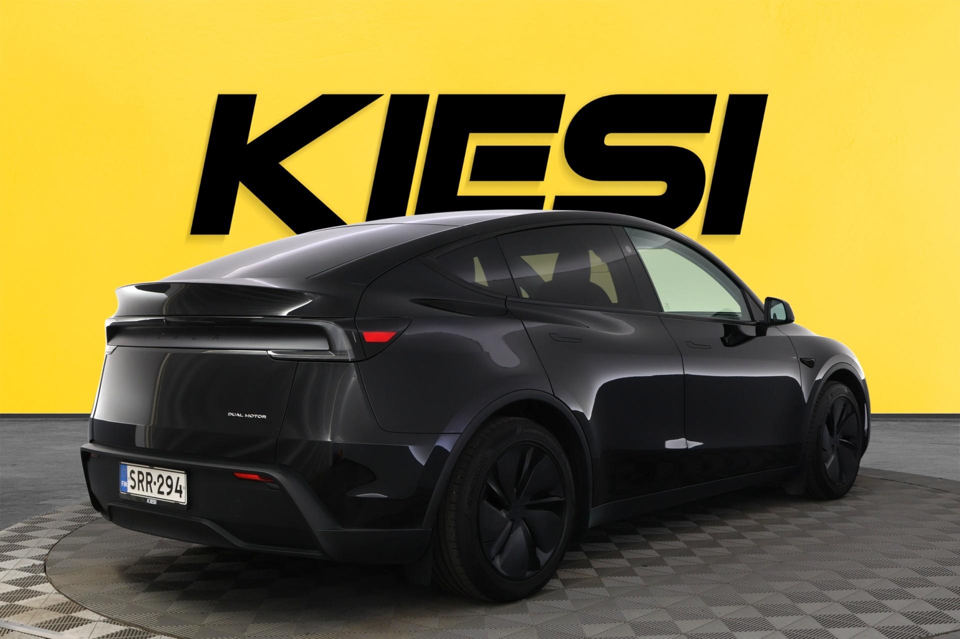 Näytä kaikki kuvat: 2026 Tesla Model Y
