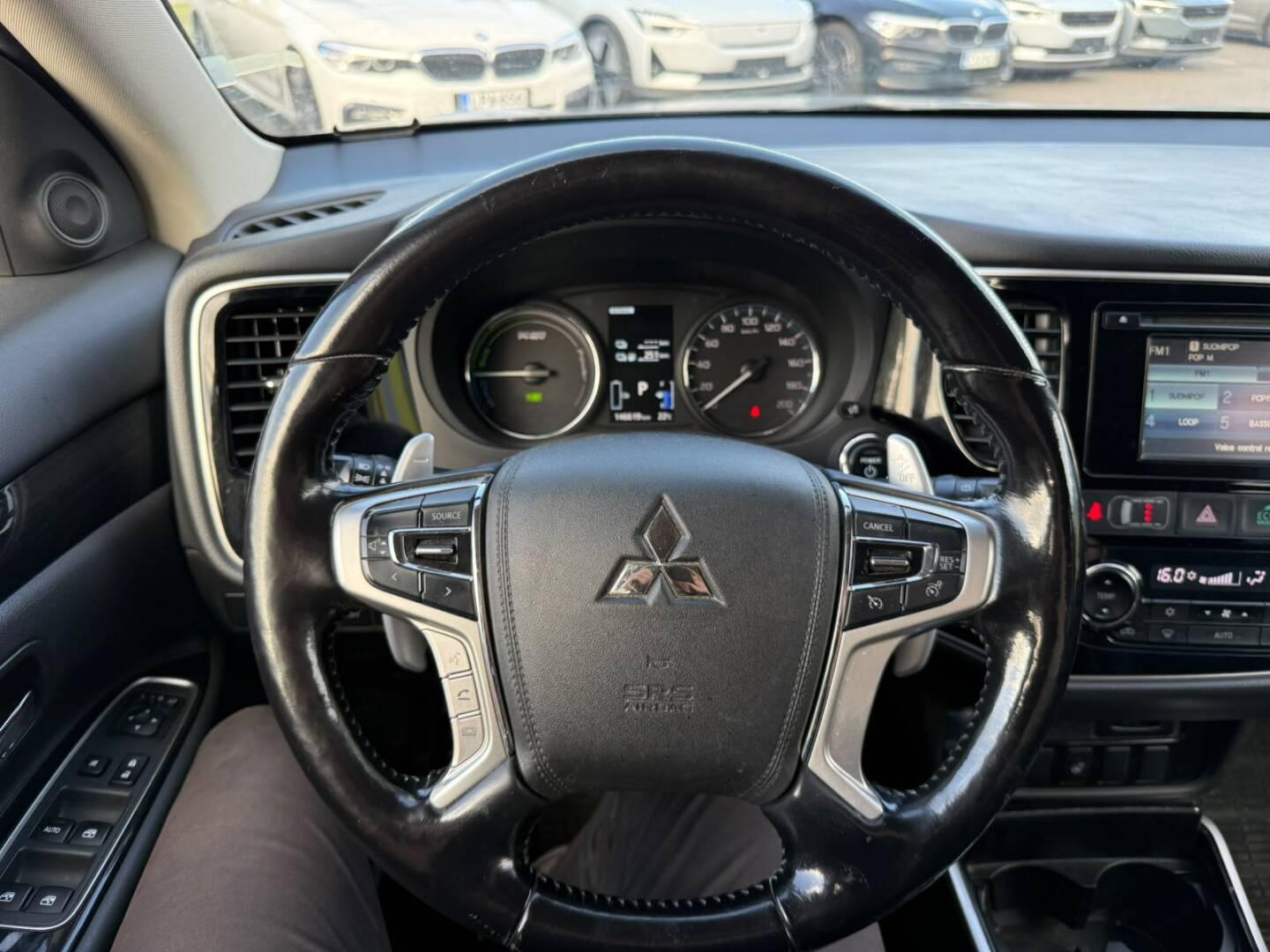 Mitsubishi Outlander PHEV Intense 4WD 5P 2016, photo 7/19