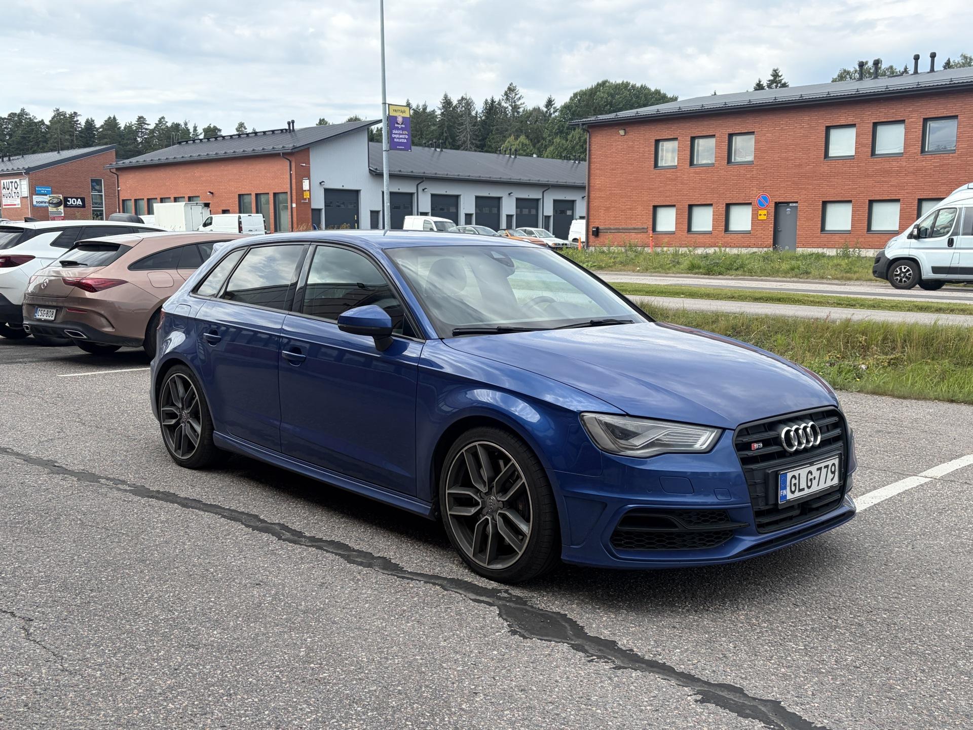 Pienoiskuva 3: 2015 Audi S3