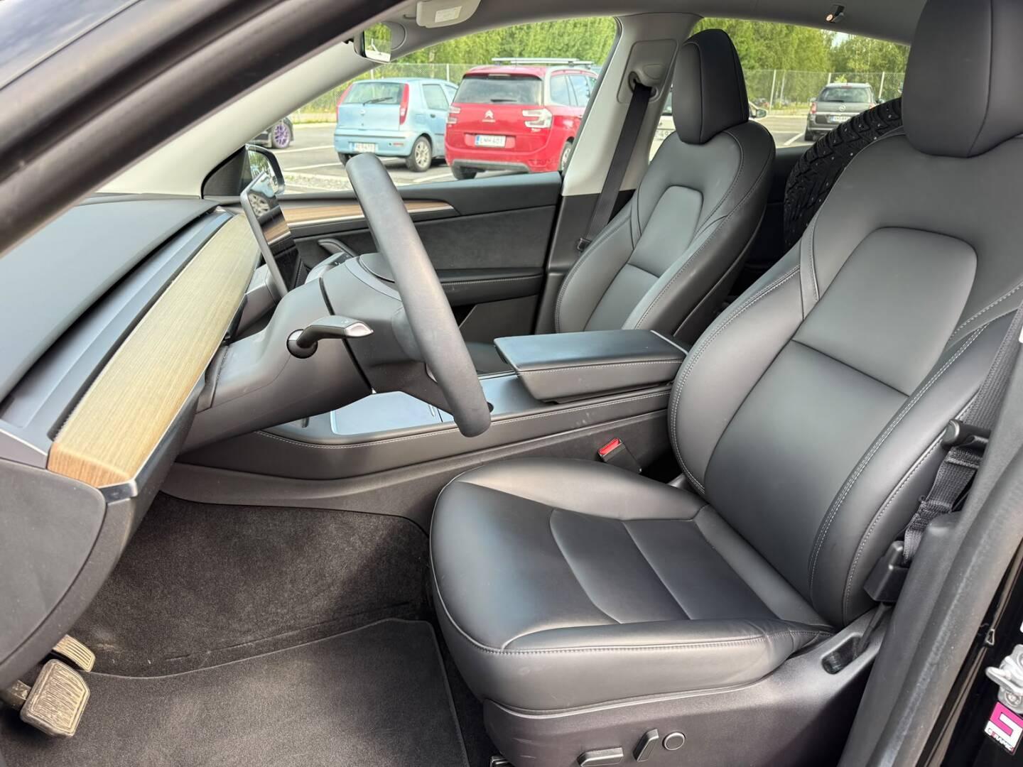 Tesla Model Y Standard Range RWD 2023, kuva 6/16