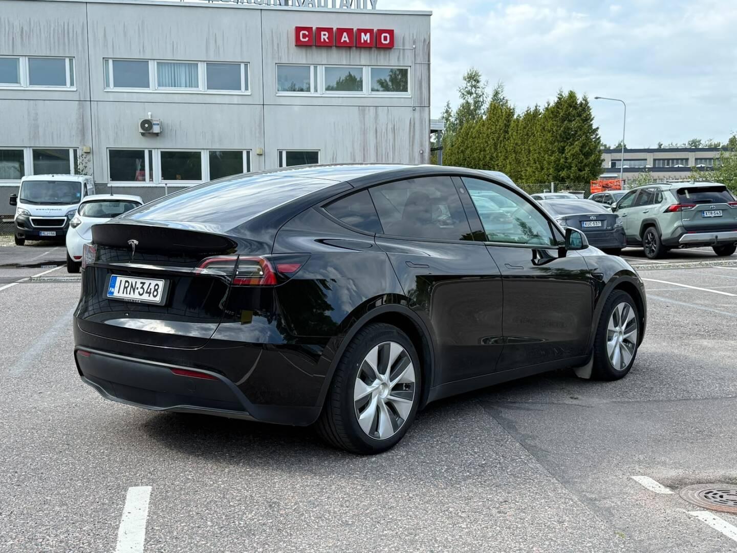 Tesla Model Y Standard Range RWD 2023, kuva 5/16