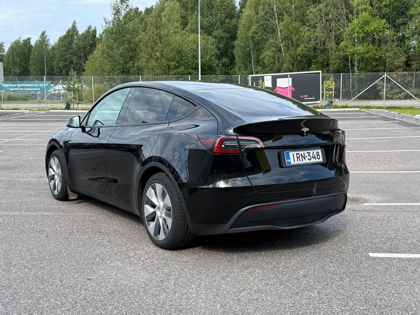 Näytä kaikki kuvat: 2023 Tesla Model Y