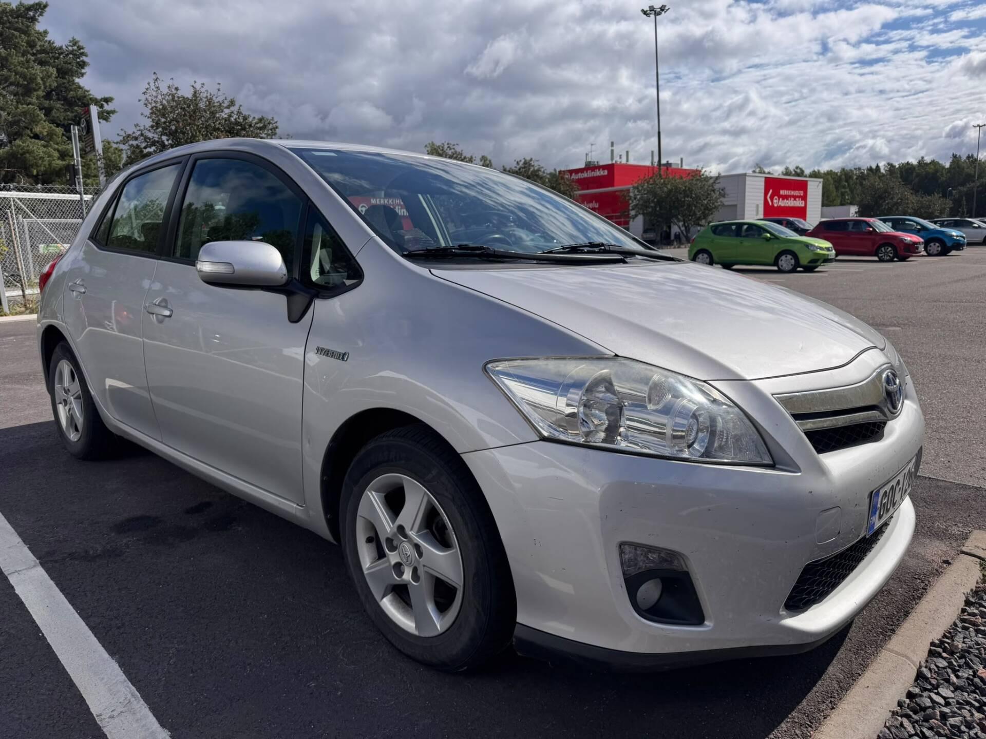 Pienoiskuva 3: 2011 Toyota Auris