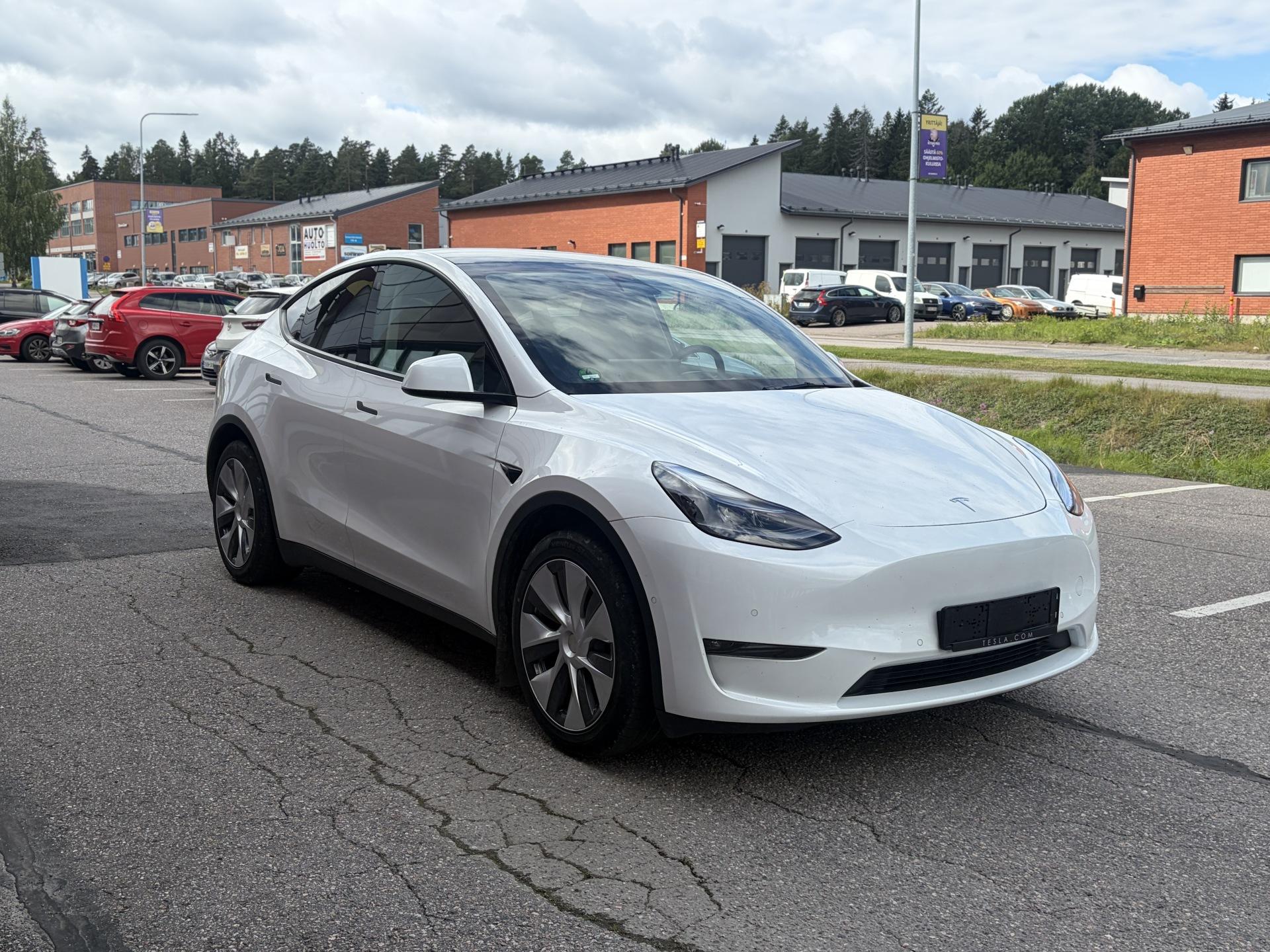 Pienoiskuva 3: 2022 Tesla Model Y