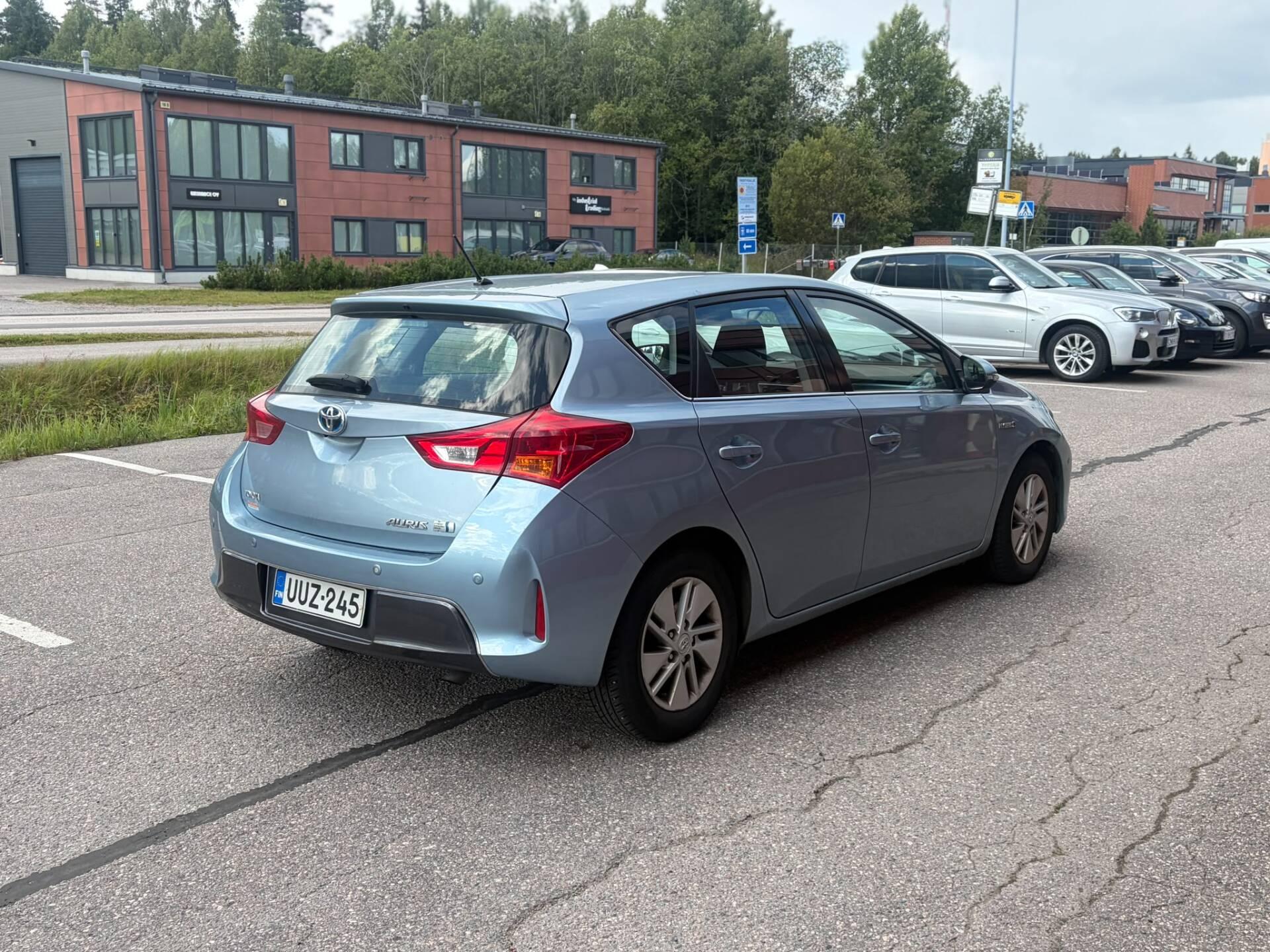 Pienoiskuva 2: 2013 Toyota Auris
