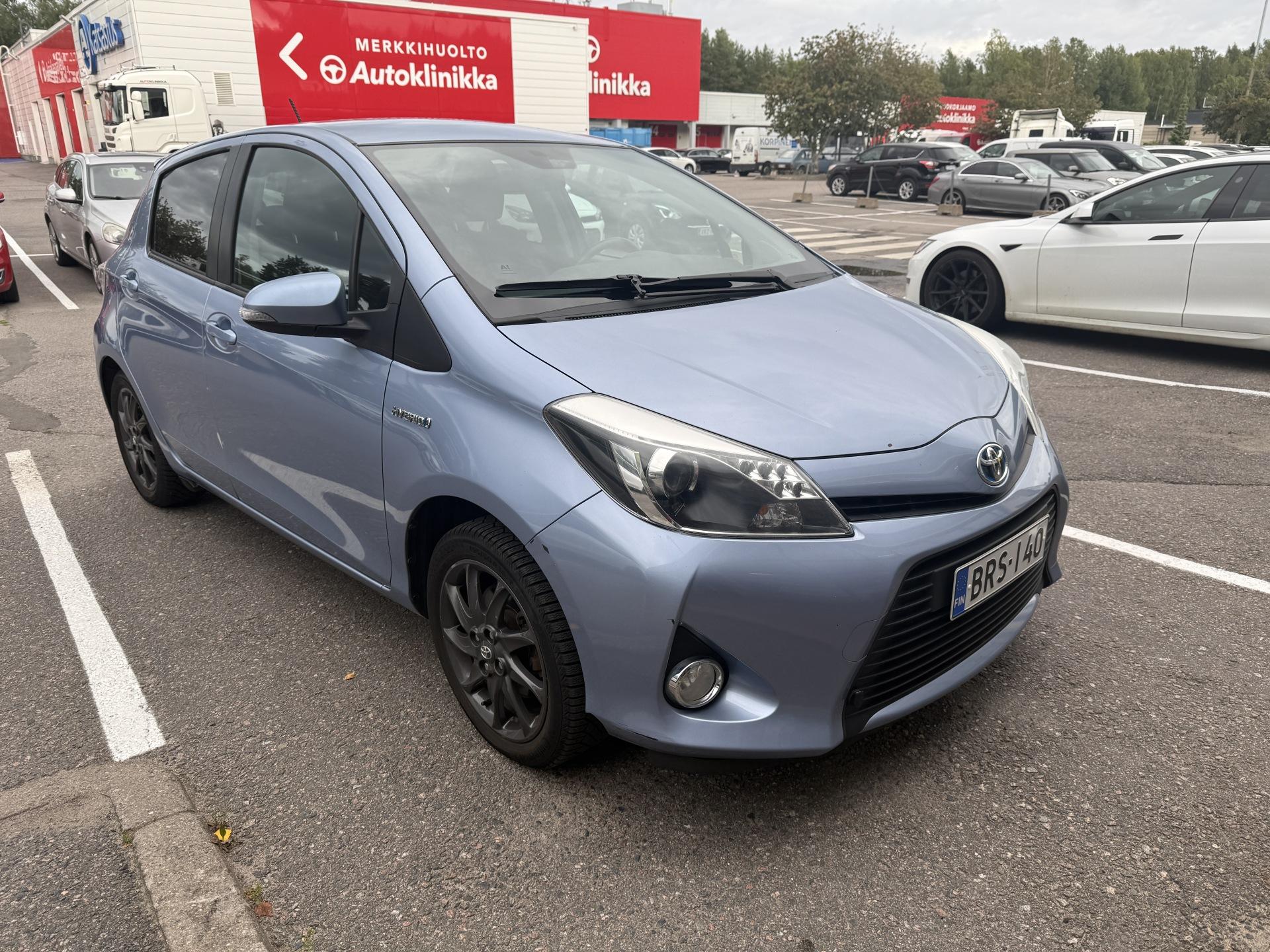 Pienoiskuva 3: 2014 Toyota Yaris