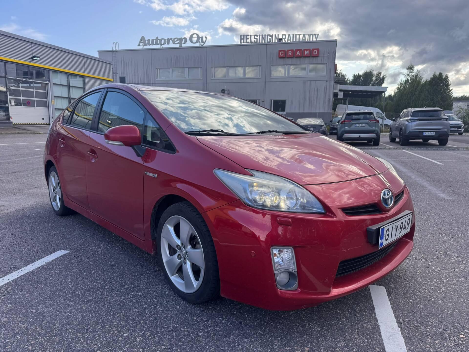 Pienoiskuva 3: 2011 Toyota Prius