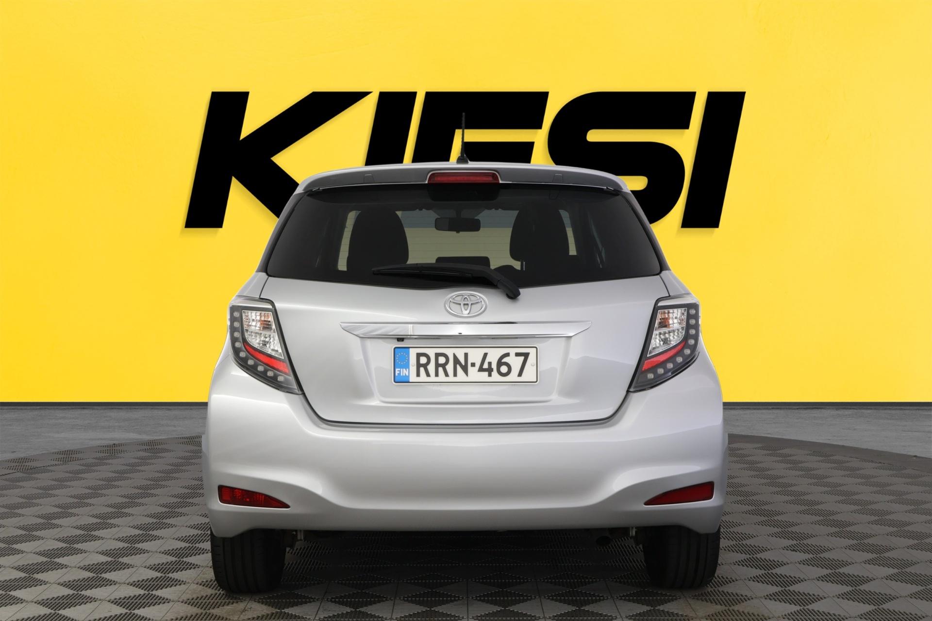 Toyota Yaris 1,33 Dual VVT-i Style 5ov 2014, photo 4/32
