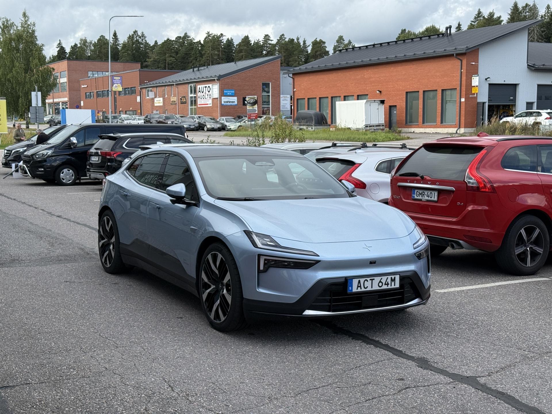 Pienoiskuva 3: 2025 Polestar 4