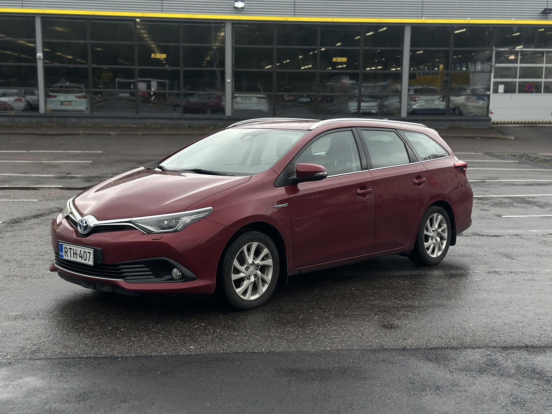 Pienoiskuva 3: 2017 Toyota Auris