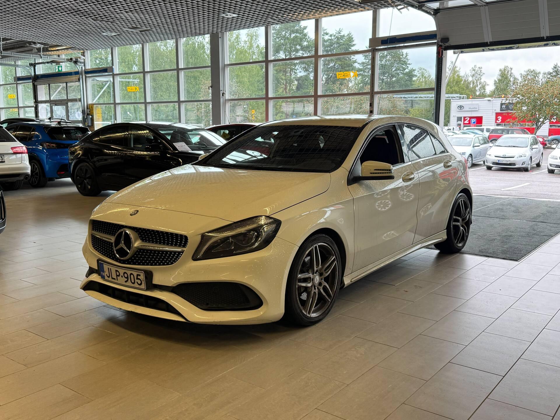 Pienoiskuva 3: 2016 Mercedes-Benz A
