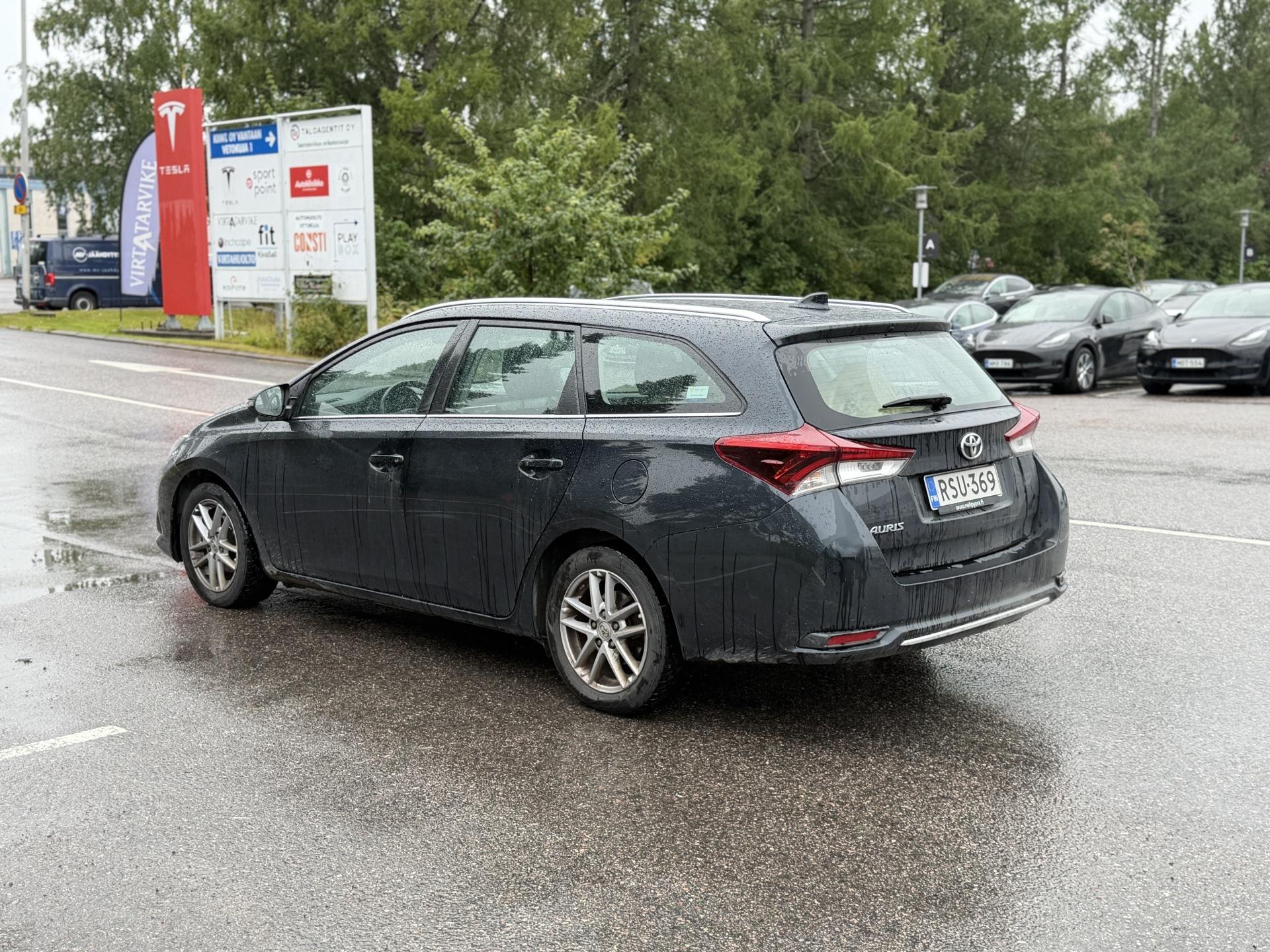 Näytä kaikki kuvat: 2017 Toyota Auris