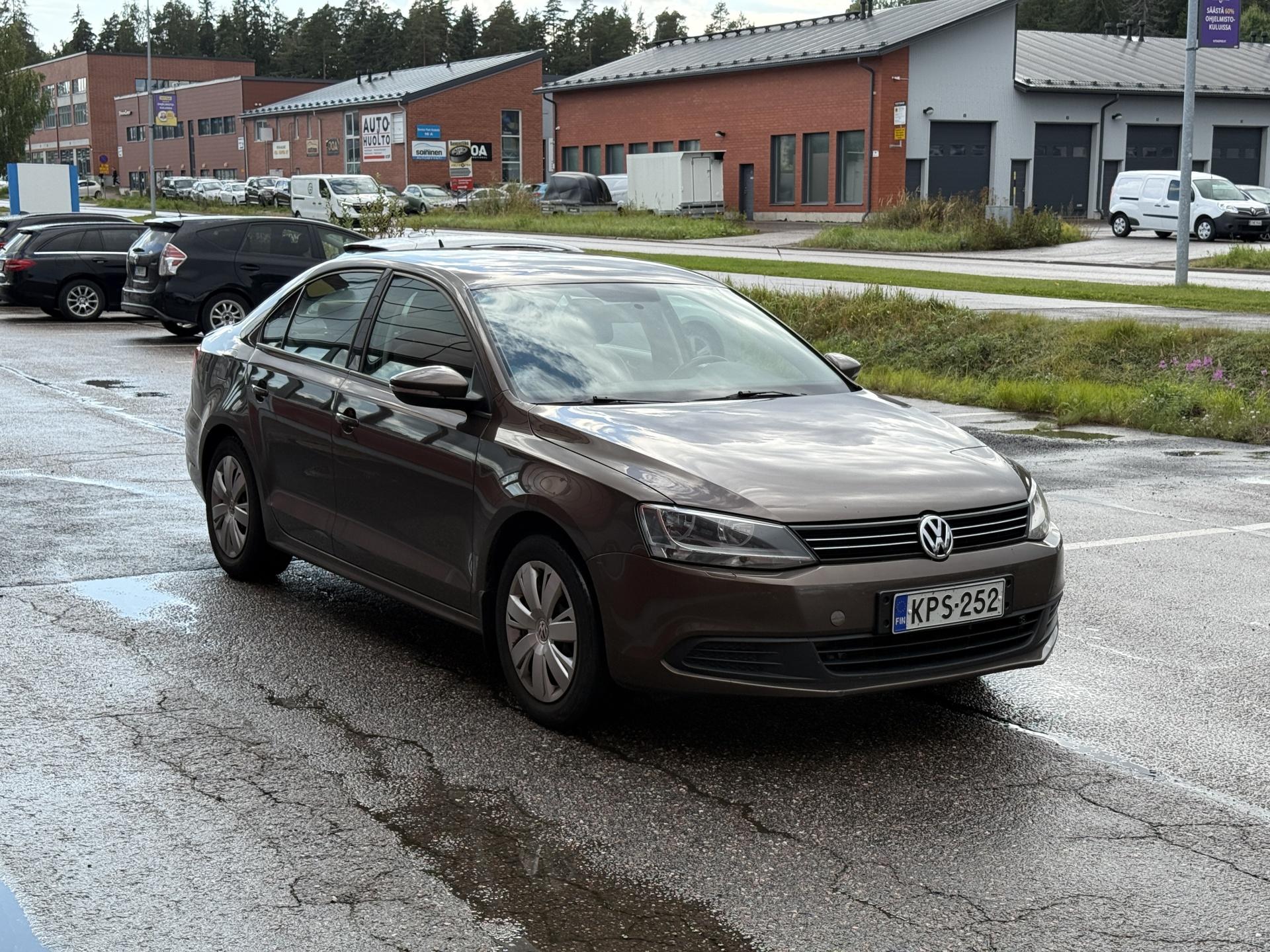 Pienoiskuva 3: 2011 Volkswagen Jetta