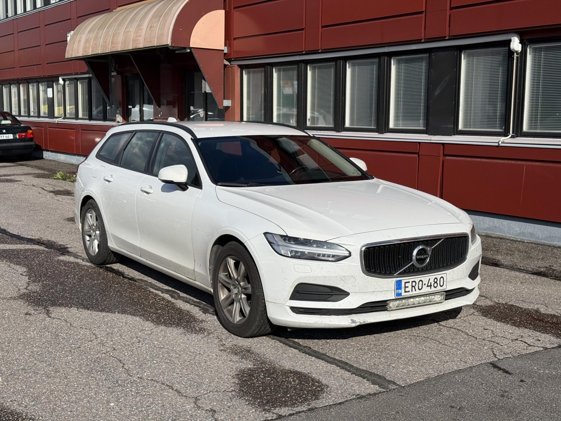 Pienoiskuva 3: 2018 Volvo V90