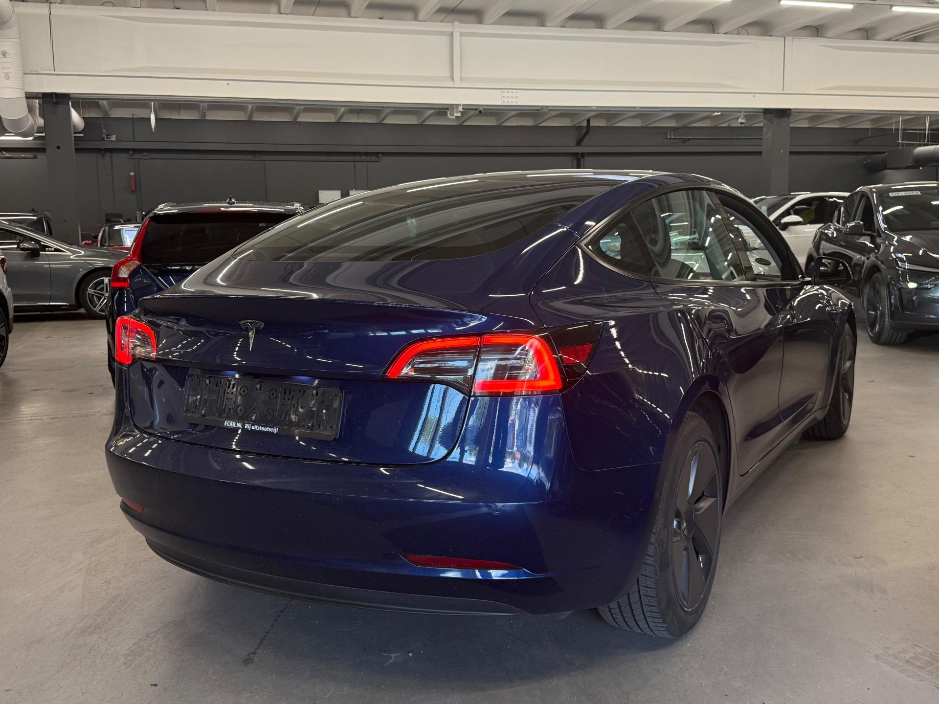 Pienoiskuva 3: 2022 Tesla Model 3