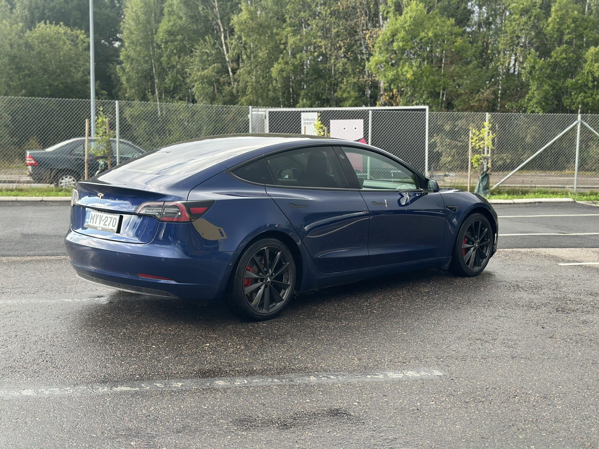 Näytä kaikki kuvat: 2020 Tesla Model 3