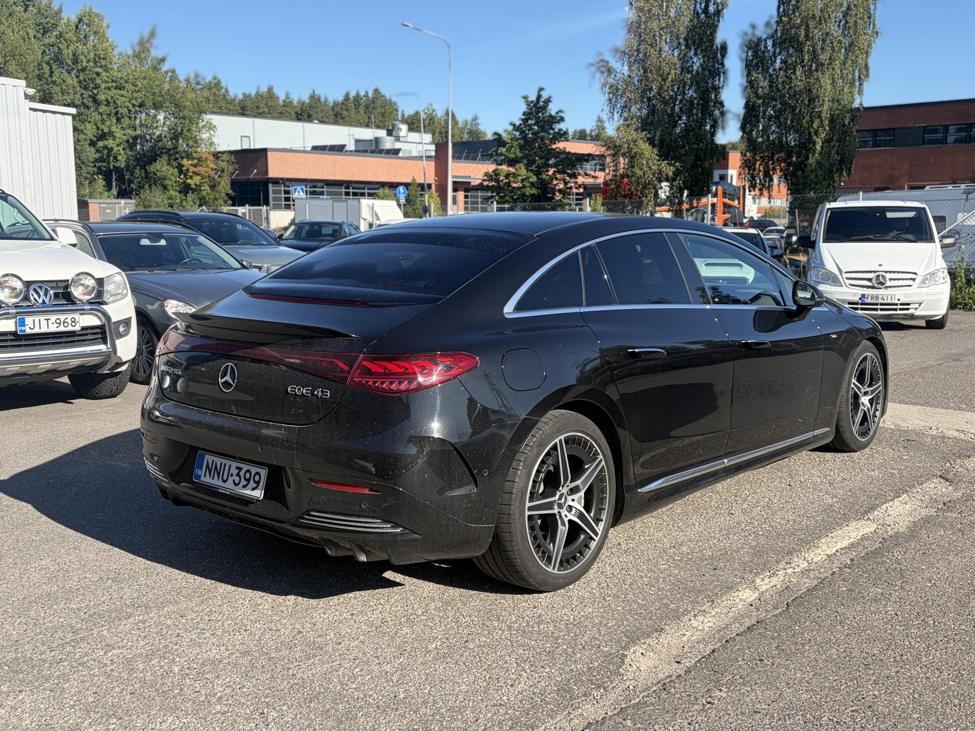 Näytä kaikki kuvat: 2022 Mercedes-Benz EQE