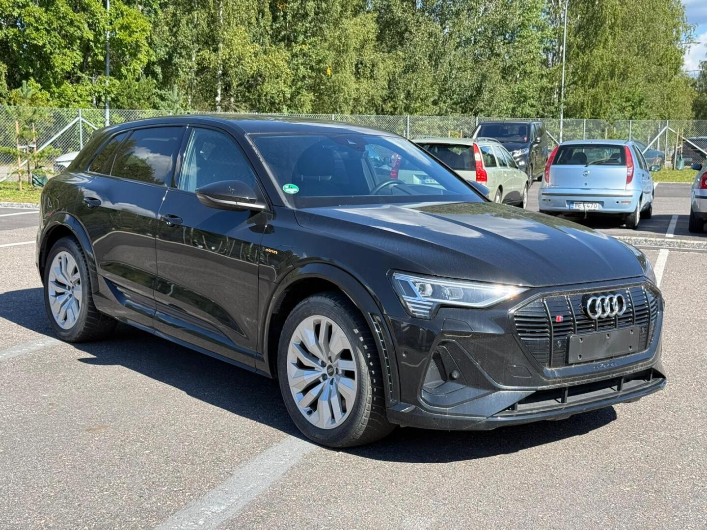 Pienoiskuva 3: 2023 Audi e-tron