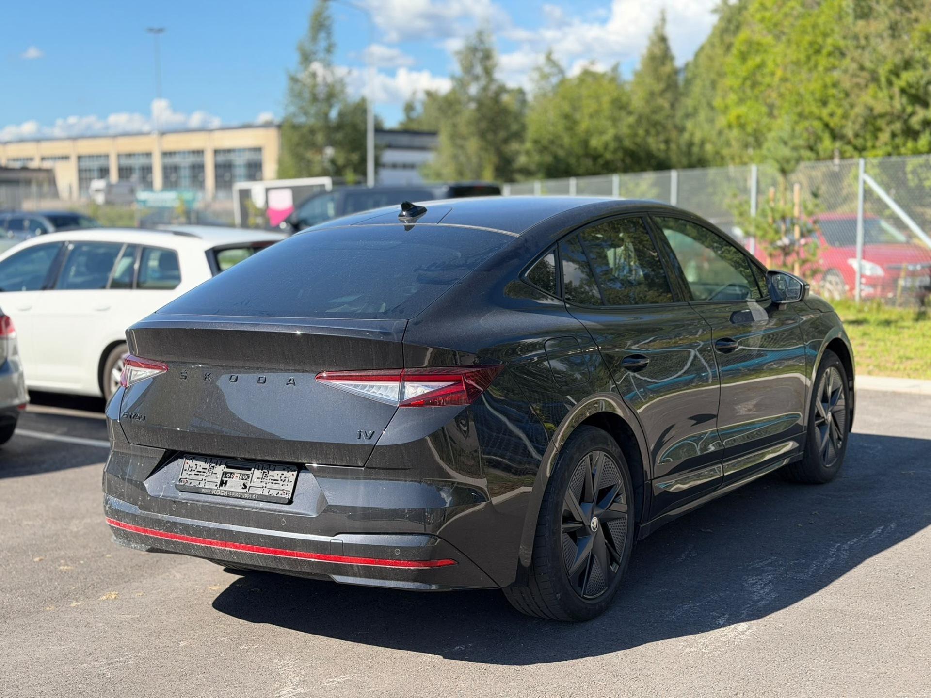 Näytä kaikki kuvat: 2023 Skoda Enyaq