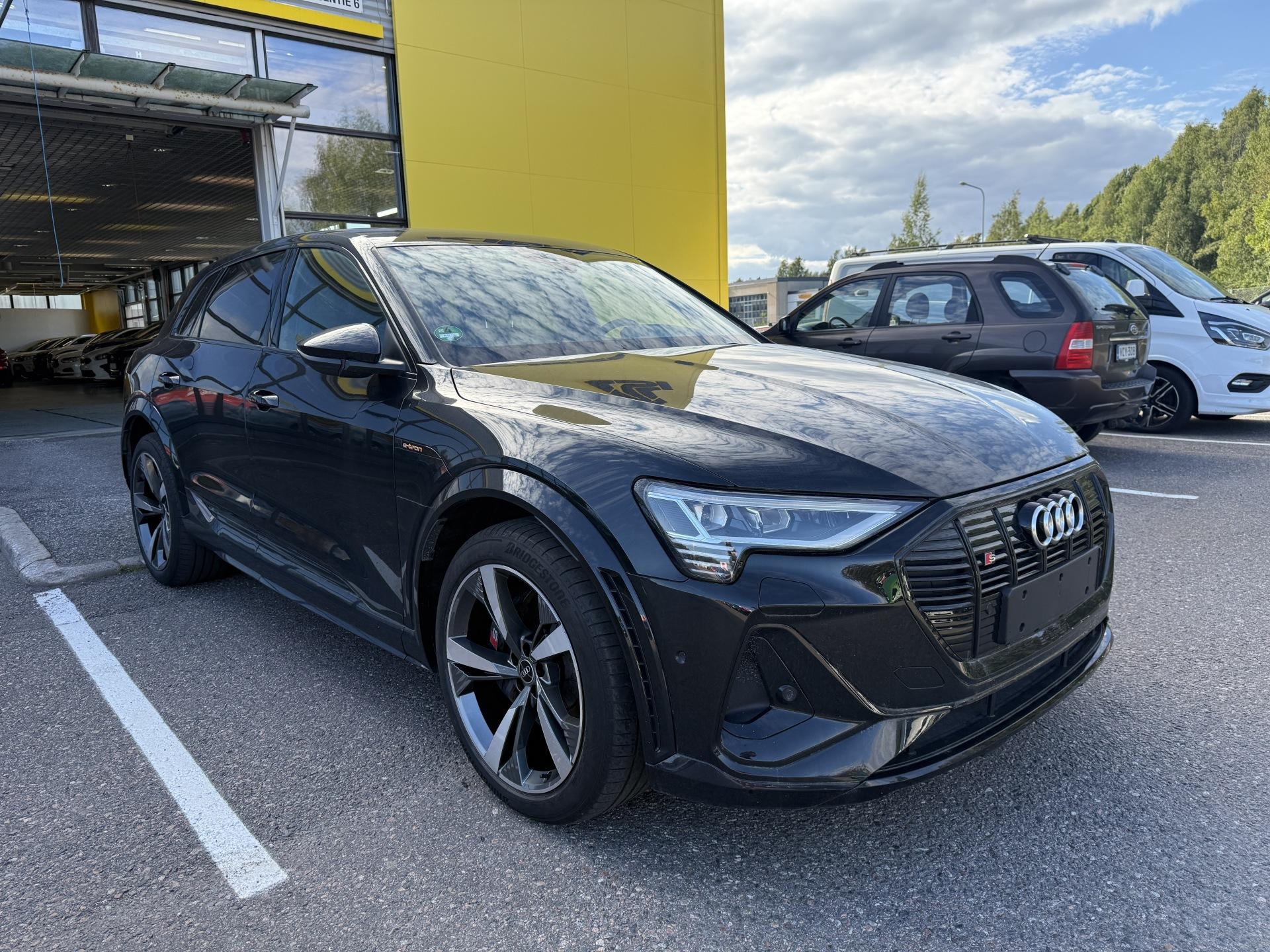 Pienoiskuva 3: 2023 Audi e-tron