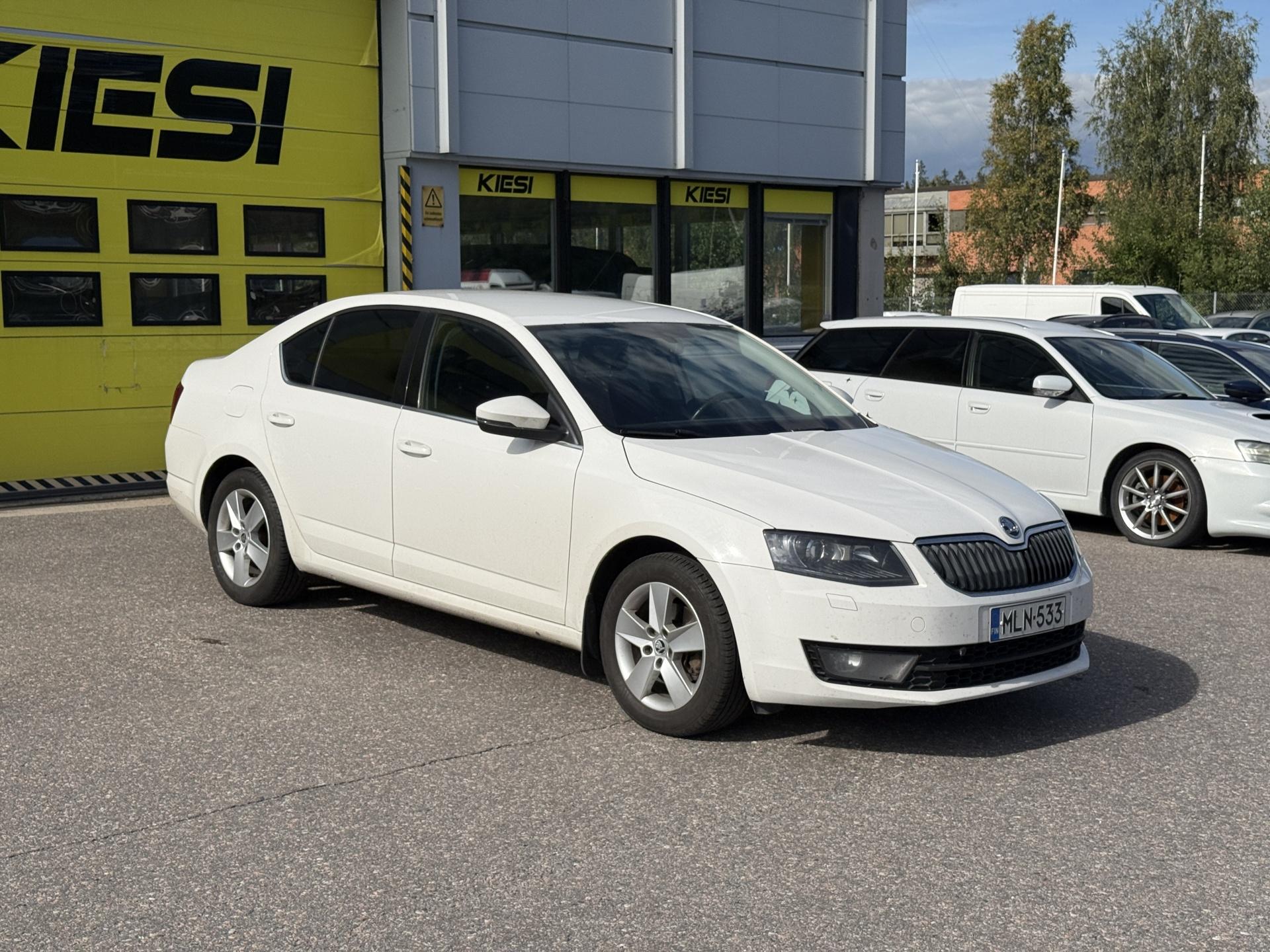 Pienoiskuva 3: 2013 Skoda Octavia
