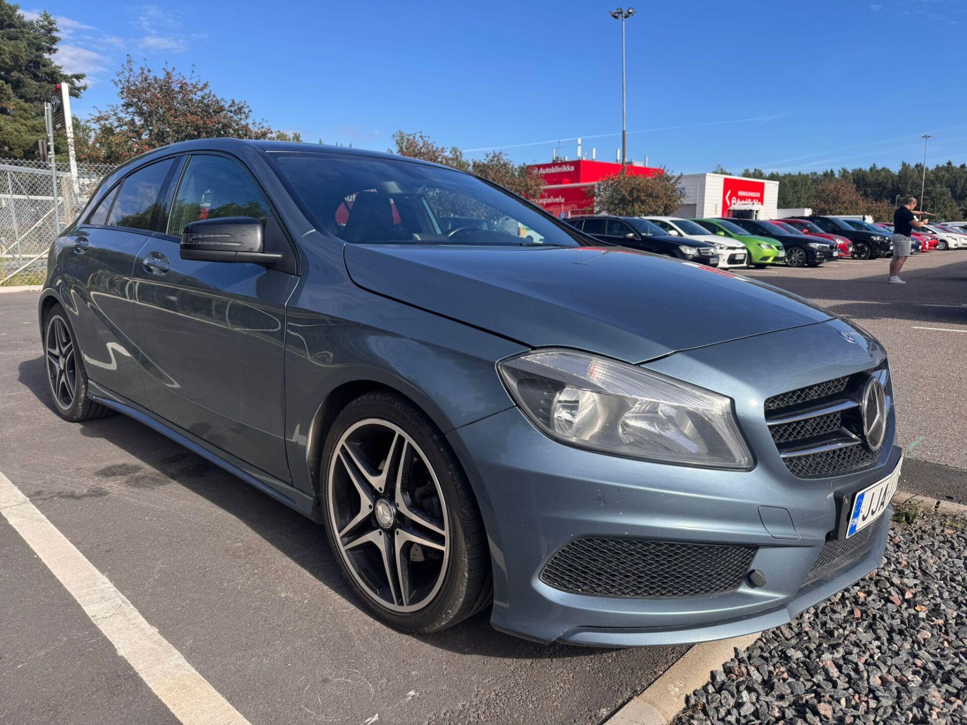 Pienoiskuva 3: 2013 Mercedes-Benz A