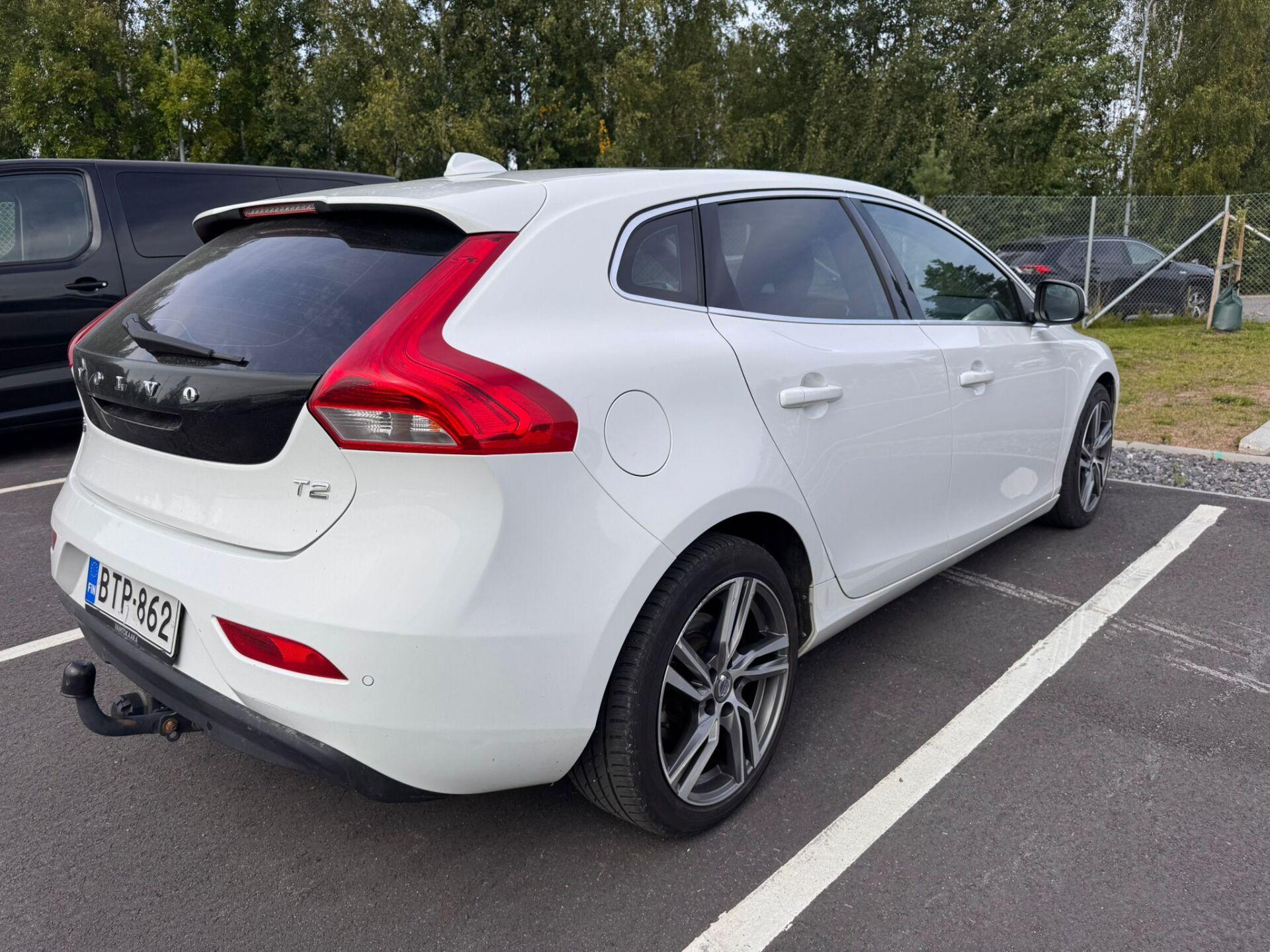 Näytä kaikki kuvat: 2016 Volvo V40