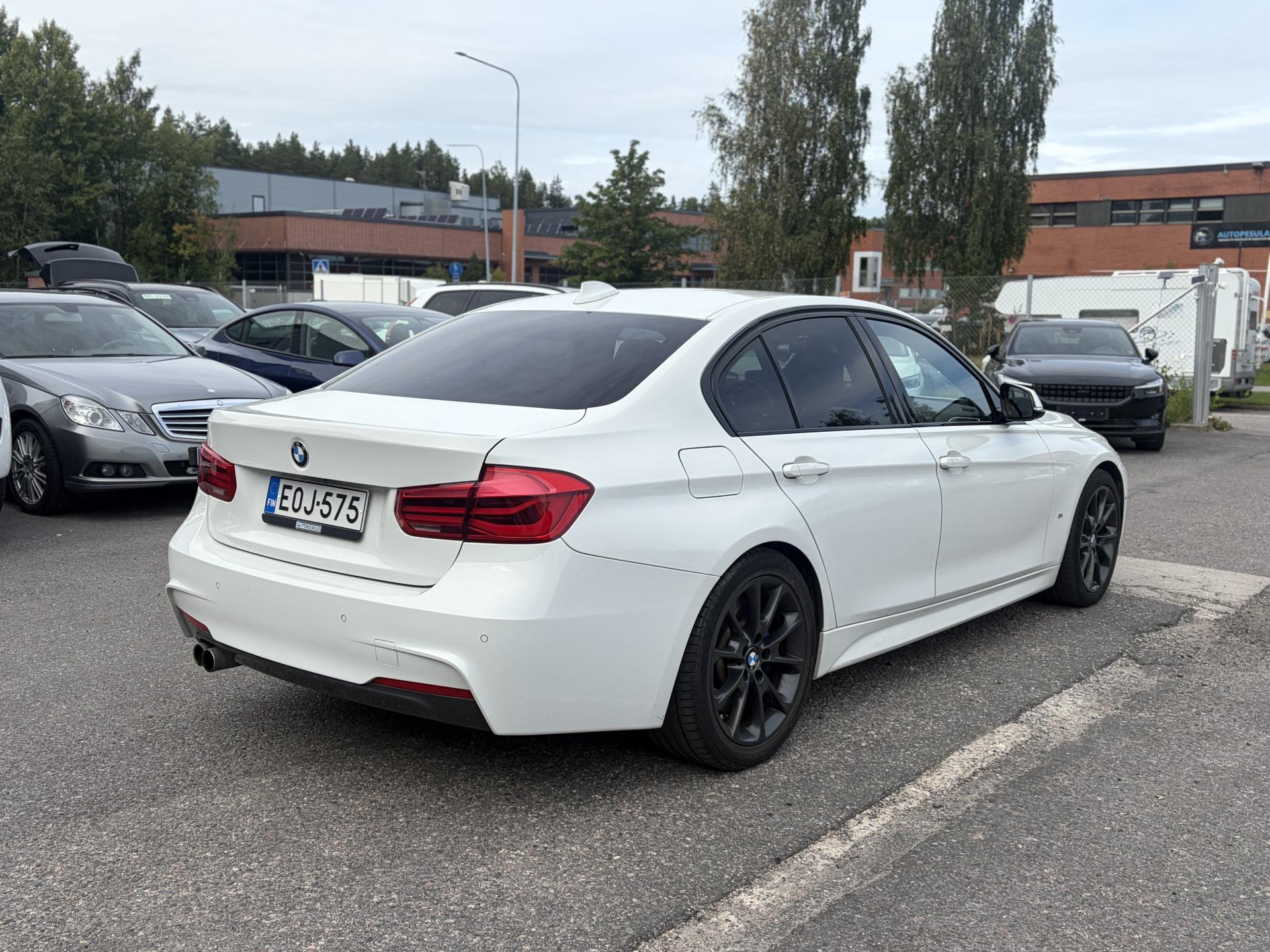 Näytä kaikki kuvat: 2017 BMW 330