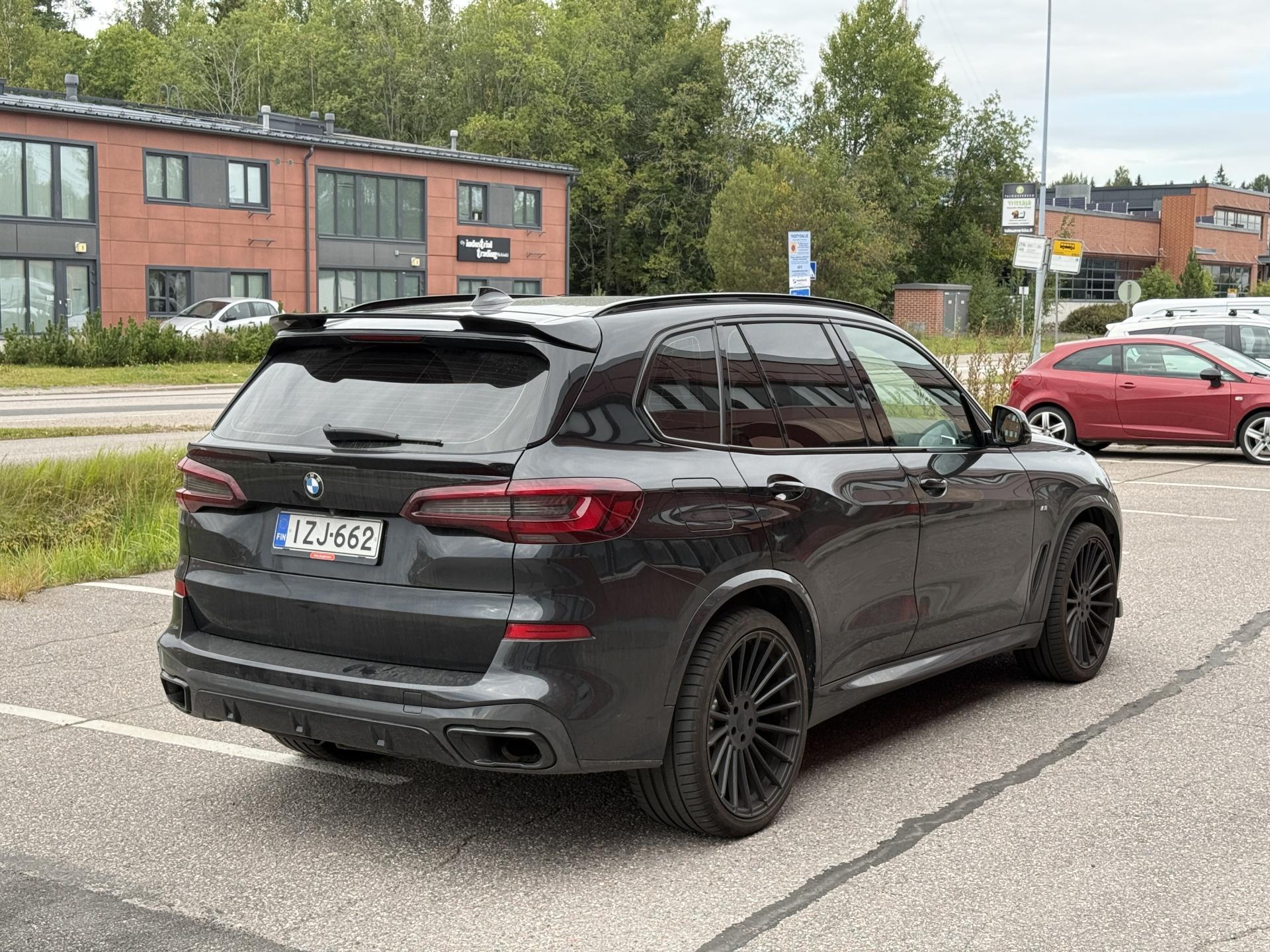 Näytä kaikki kuvat: 2021 BMW X5