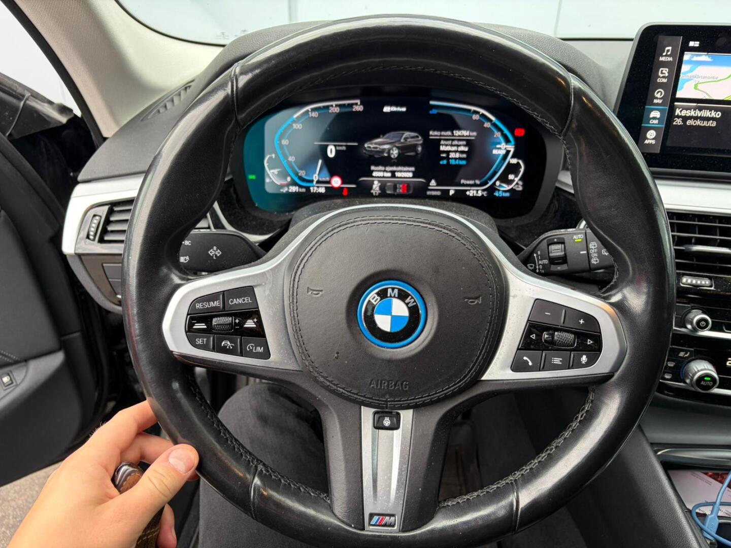 Näytä kaikki kuvat: 2022 BMW 530