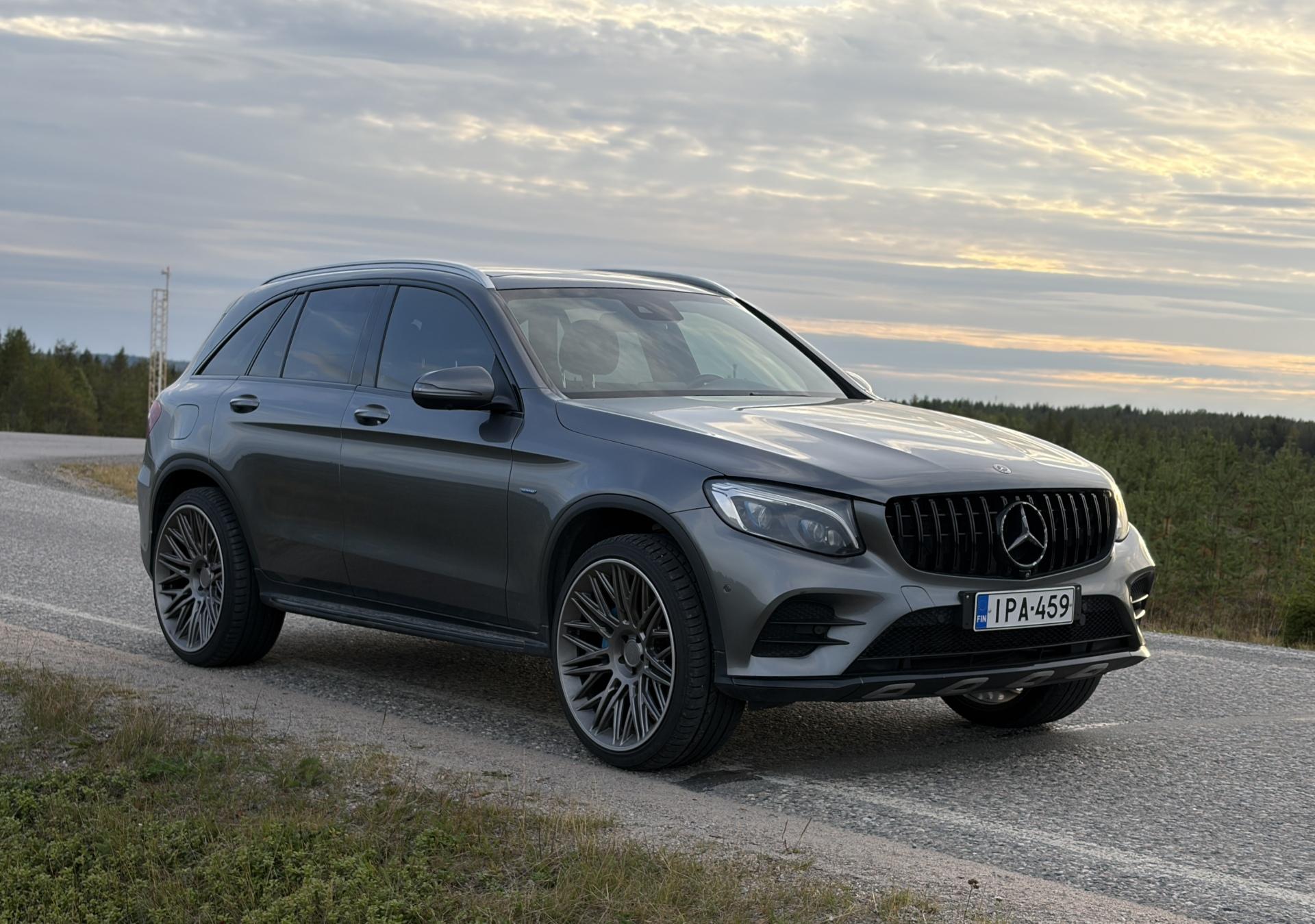 Pienoiskuva 2: 2017 Mercedes-Benz GLC