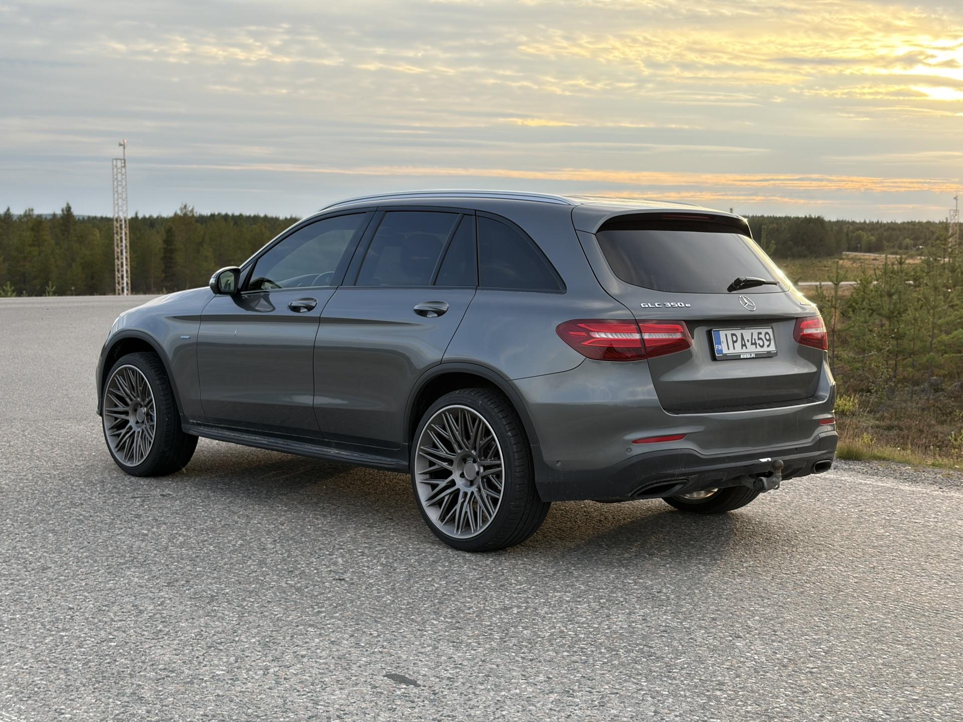 Näytä kaikki kuvat: 2017 Mercedes-Benz GLC