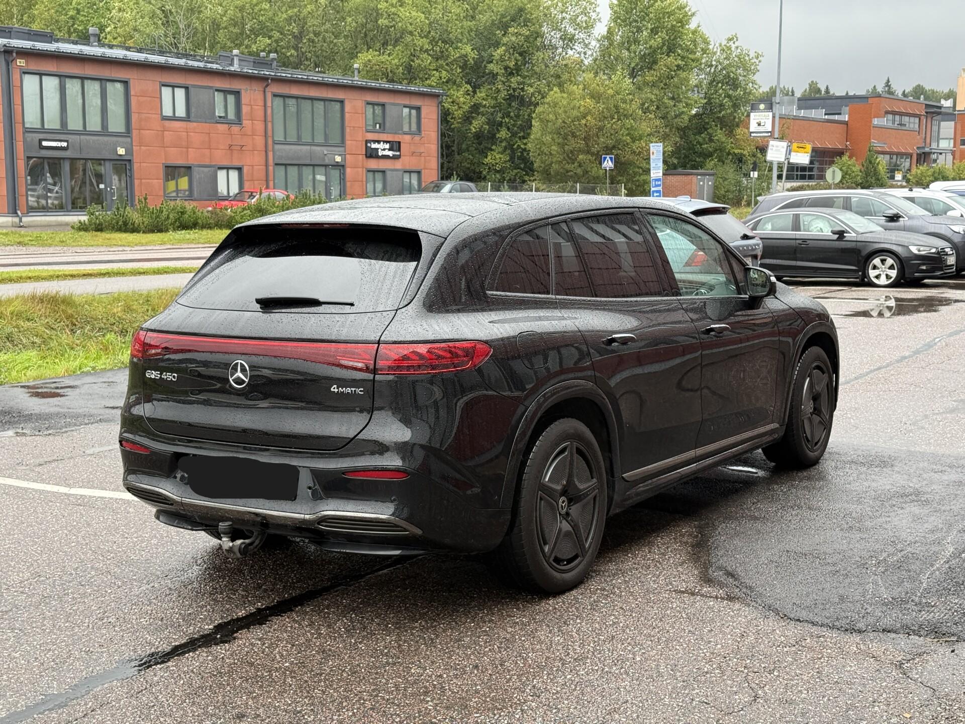 Näytä kaikki kuvat: 2023 Mercedes-Benz EQS SUV