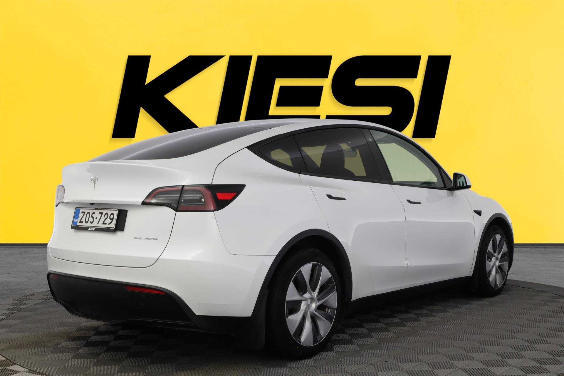 Näytä kaikki kuvat: 2023 Tesla Model Y