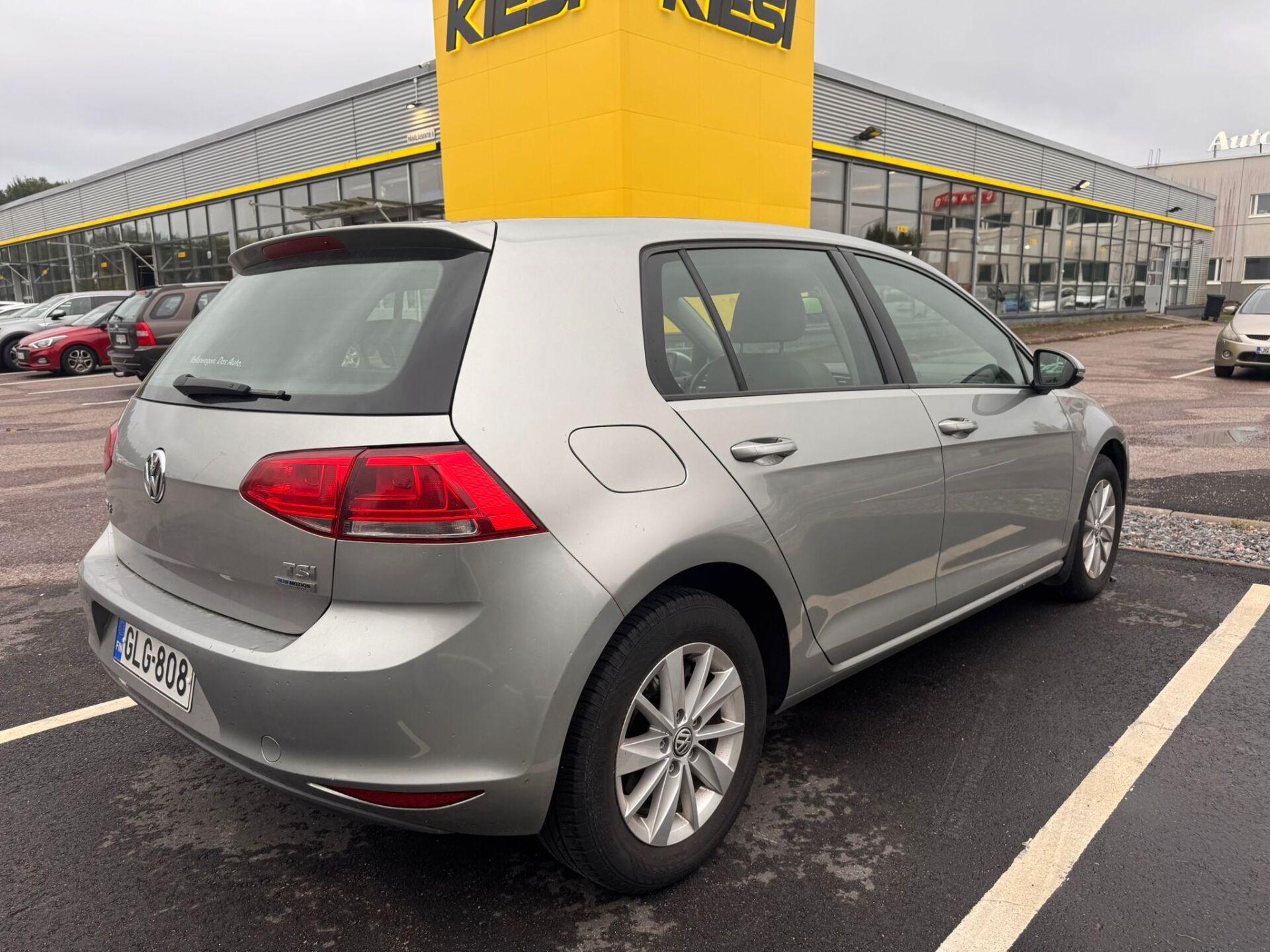 Näytä kaikki kuvat: 2015 Volkswagen Golf