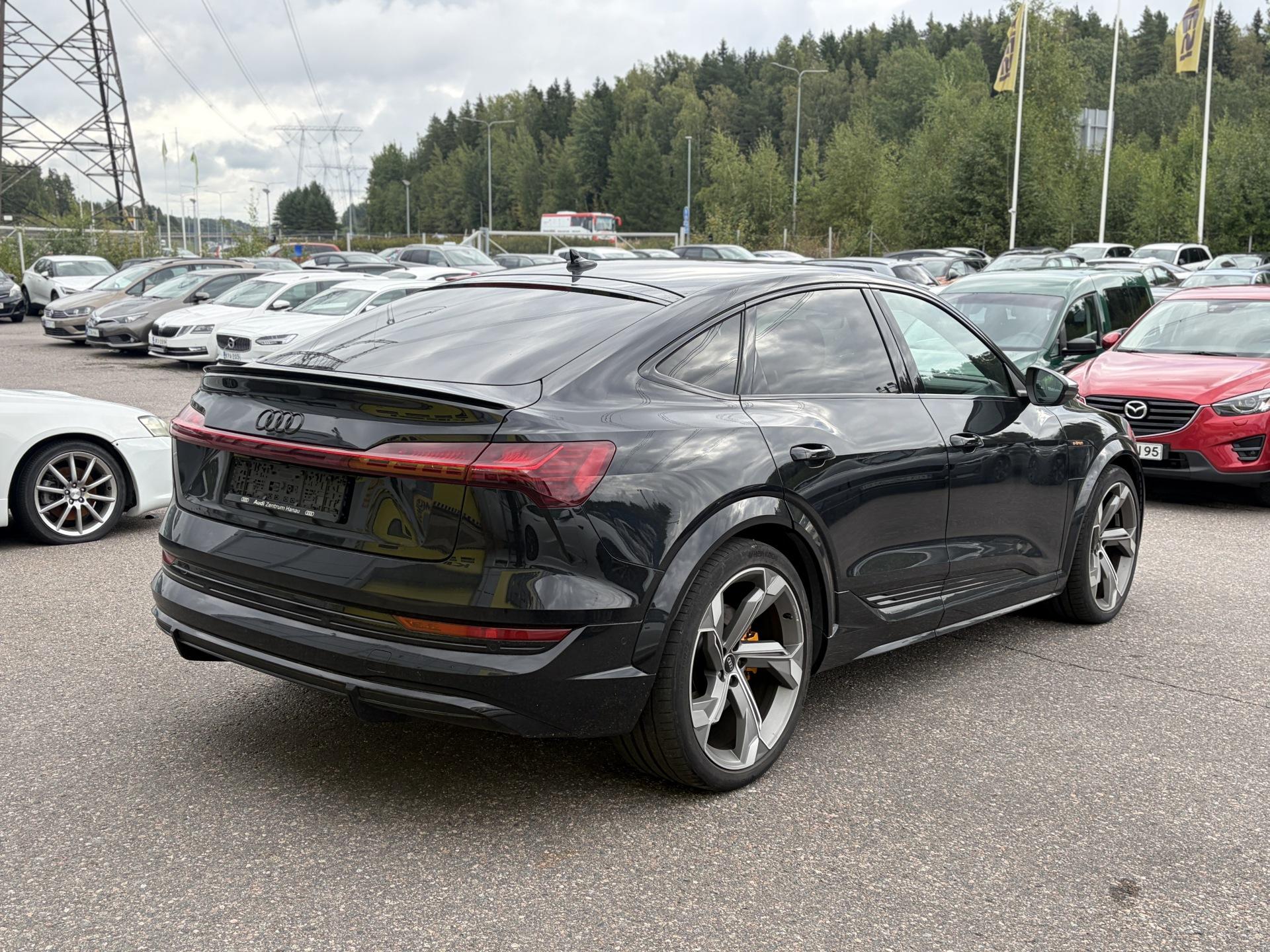 Näytä kaikki kuvat: 2022 Audi e-tron